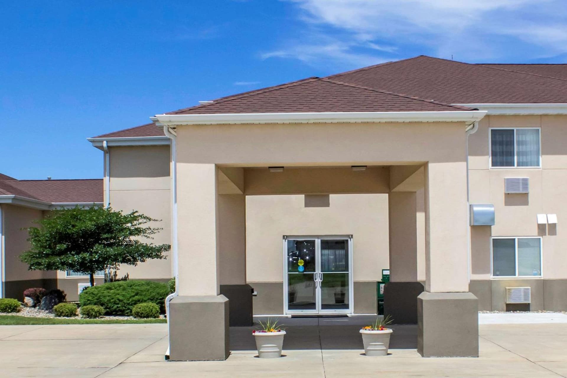 Sleep Inn & Suites Charles City featured exterior or lobby in Charles City, IA — similar hotel