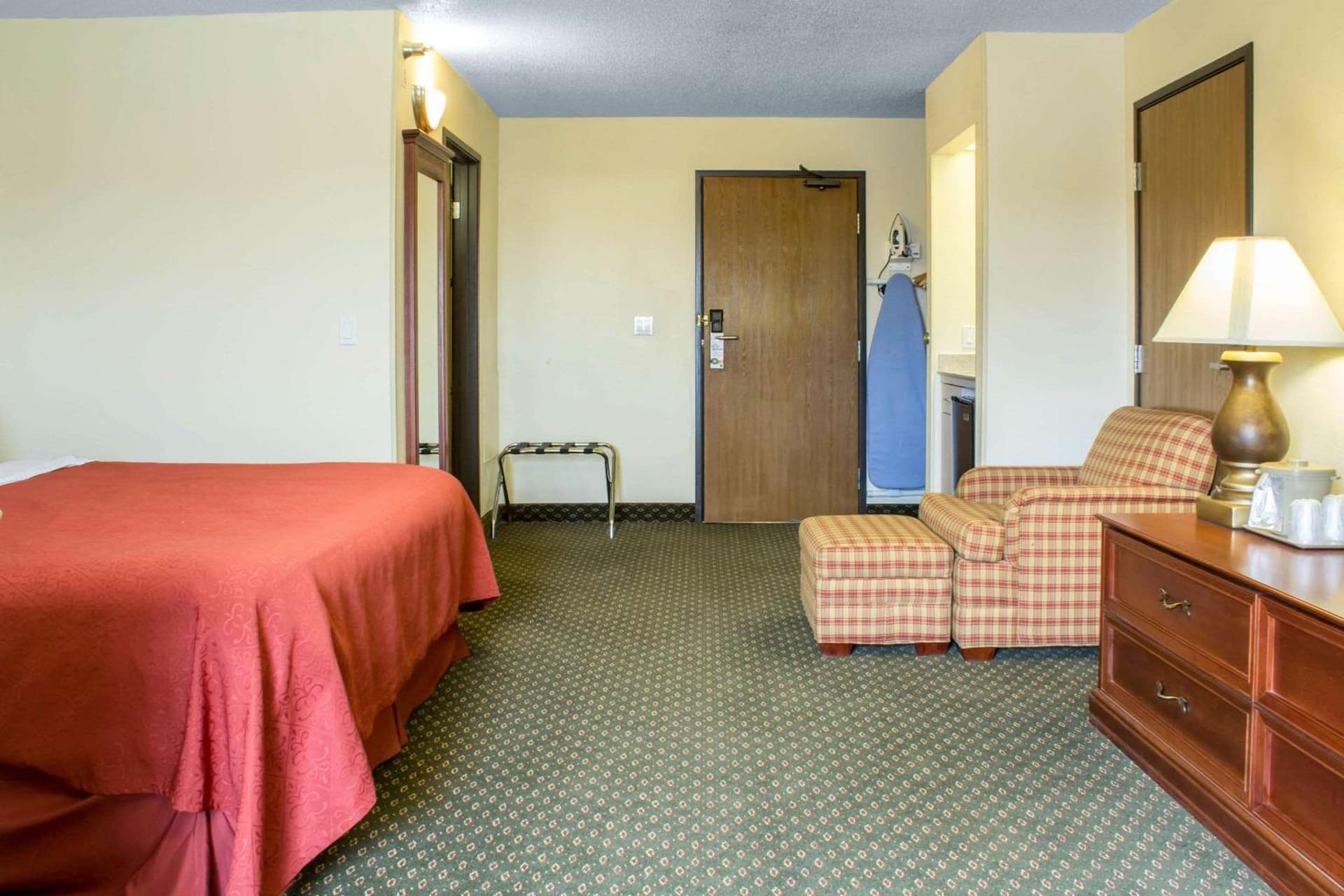 Quality Inn & Suites Sioux City Southeast property views in Sioux City, IA — gallery photo 3