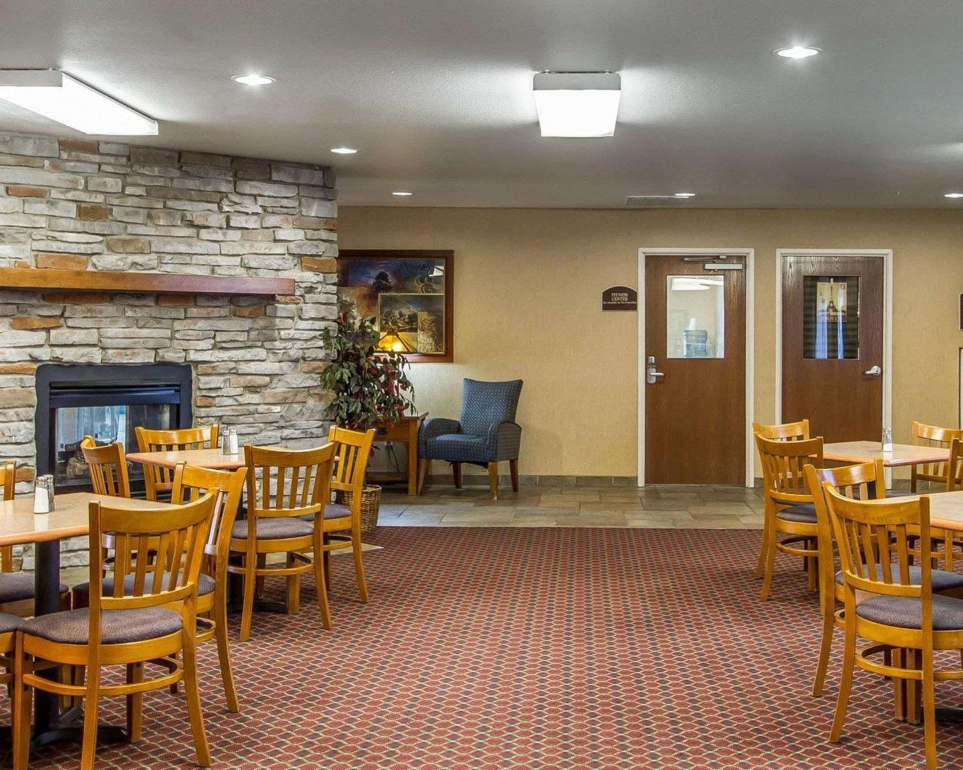 Quality Inn & Suites Fort Madison near Hwy 61 property views in Fort Madison, IA — gallery photo 3