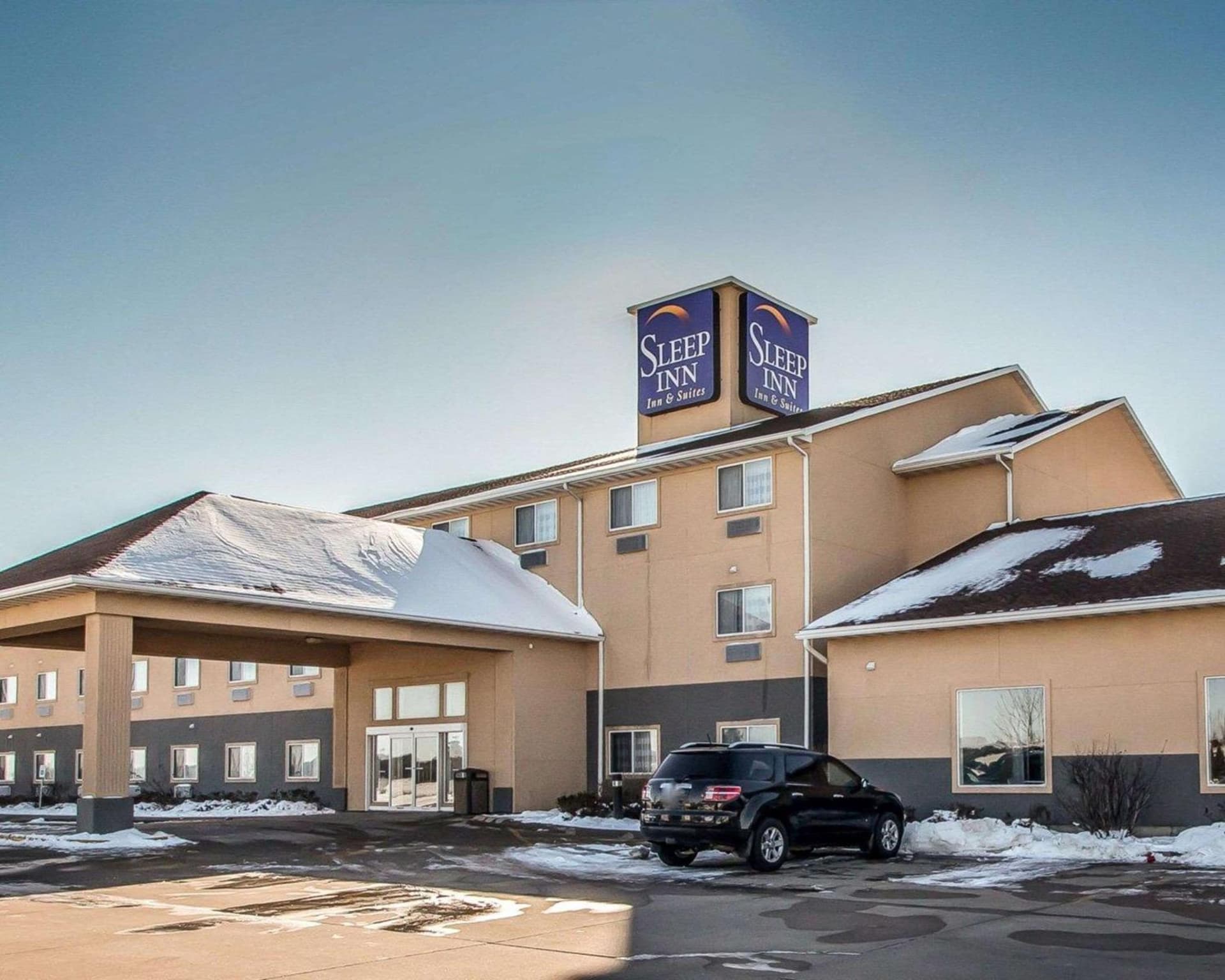 Sleep Inn & Suites Mount Vernon interior in Mount Vernon, IA — gallery photo 2