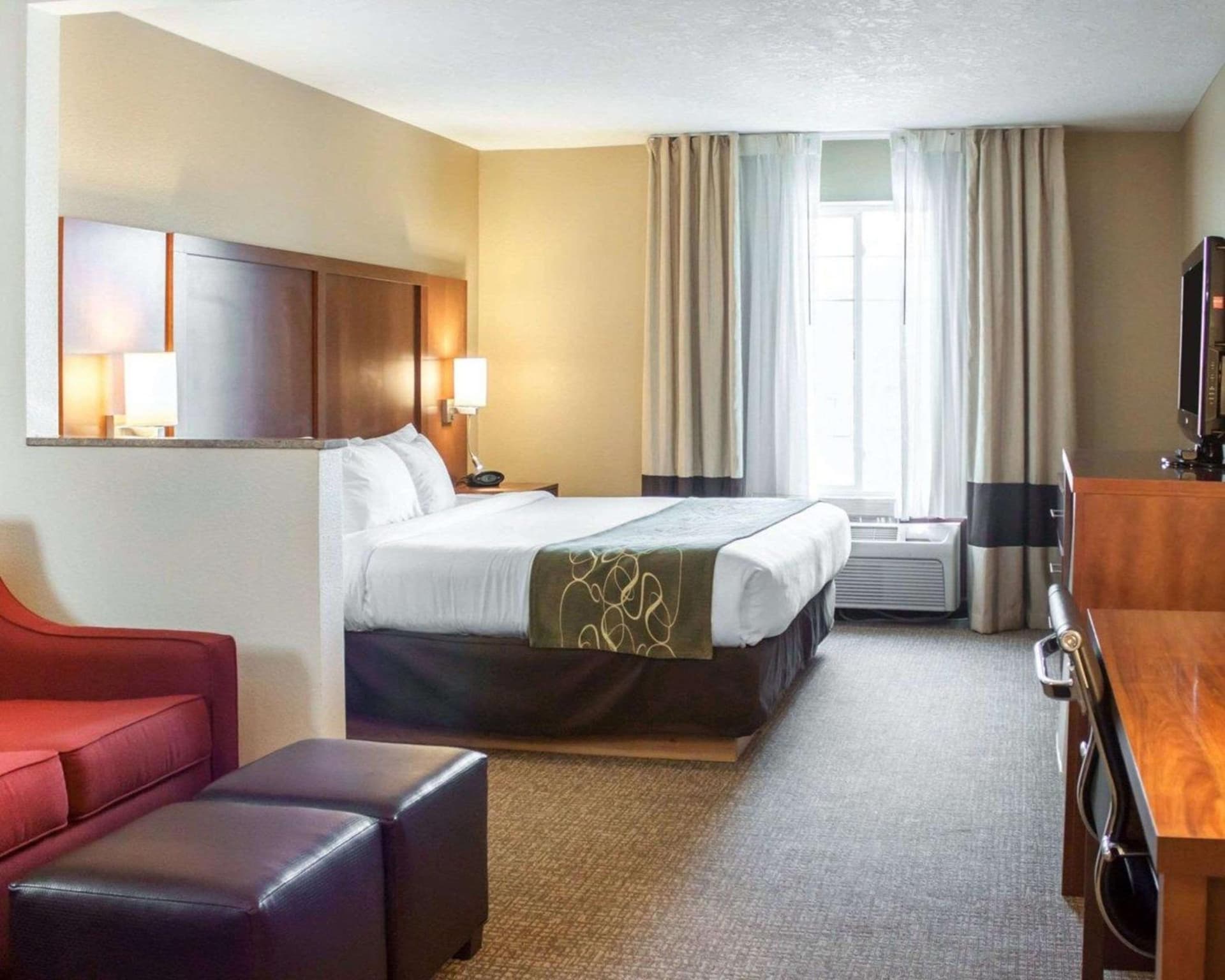 Comfort Suites Airport property views in Boise, ID — gallery photo 3