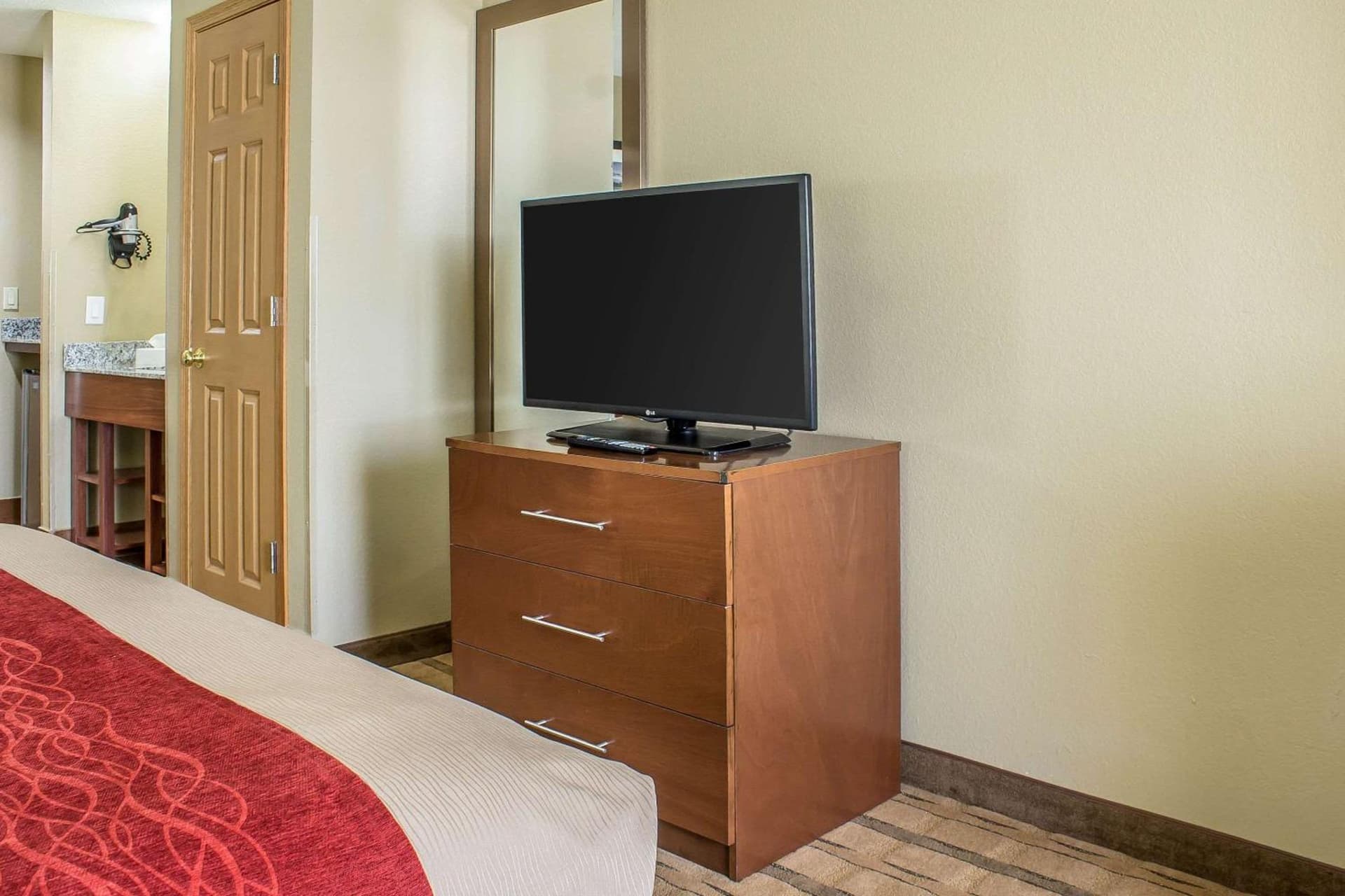 Comfort Inn & Suites Cedar Rapids North - Collins Road gallery photo in Cedar Rapids, IA — image 48