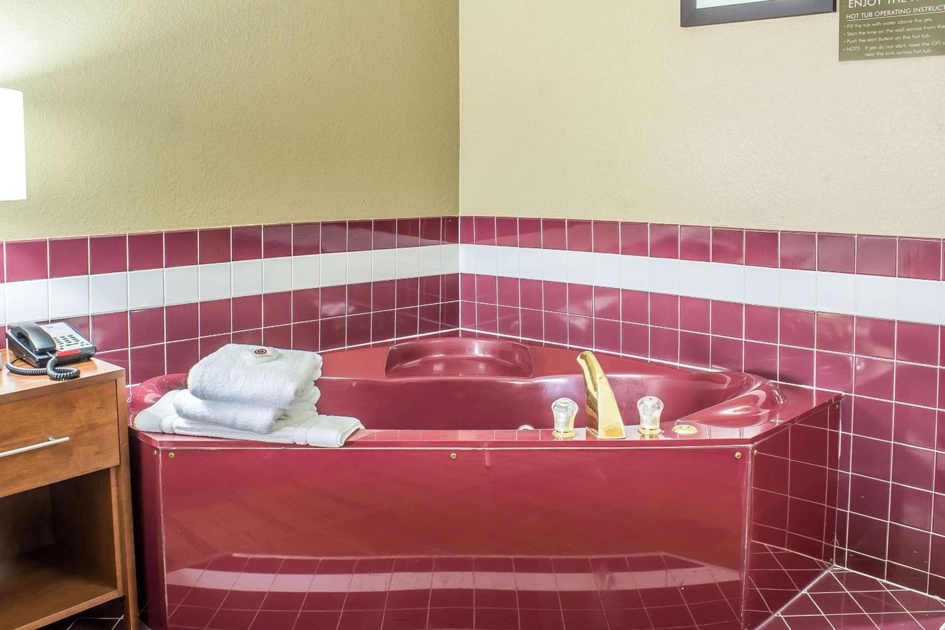 Comfort Inn & Suites Cedar Rapids North - Collins Road interior in Cedar Rapids, IA — gallery photo 2
