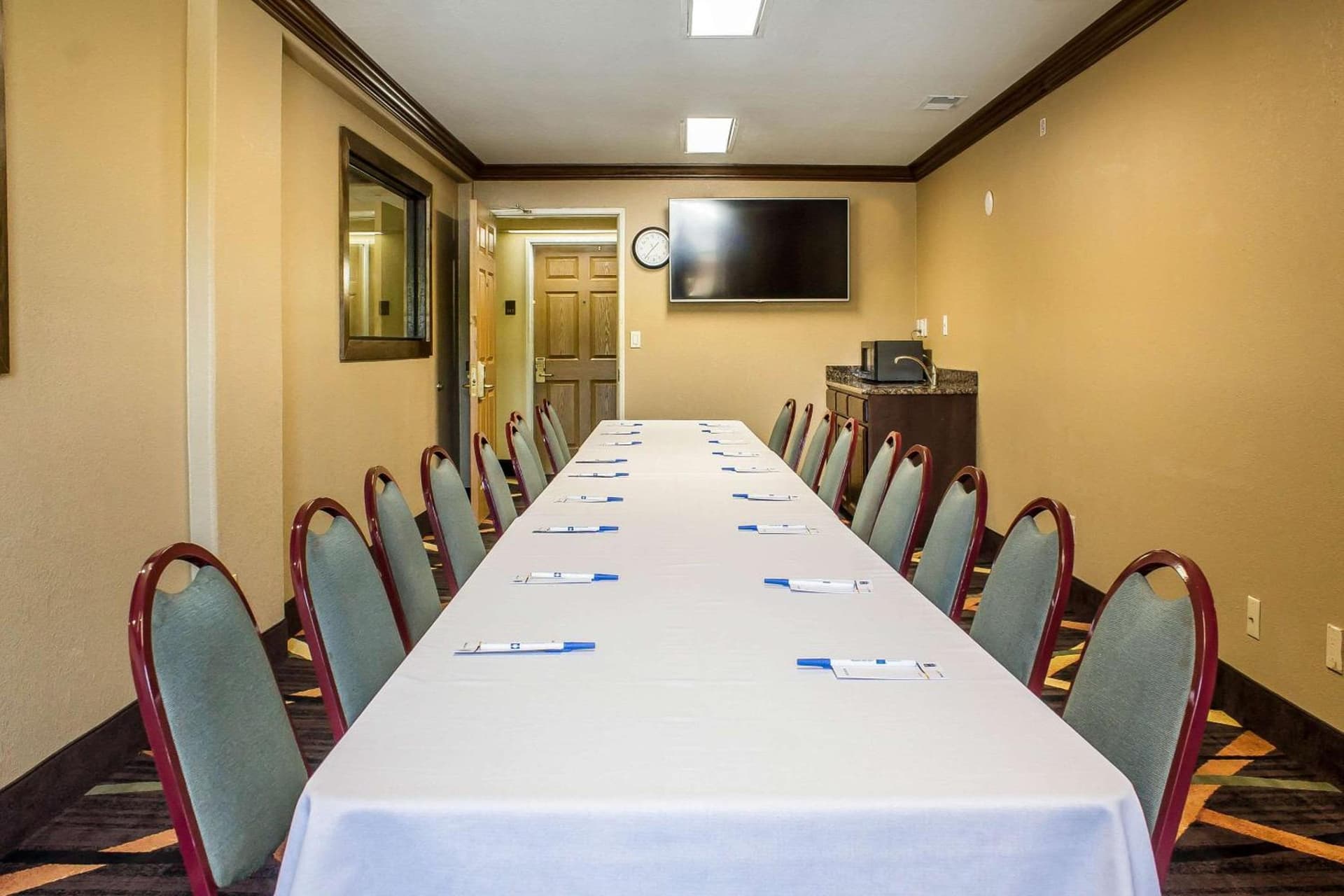 Comfort Inn & Suites Cedar Rapids North - Collins Road gallery photo in Cedar Rapids, IA — image 23