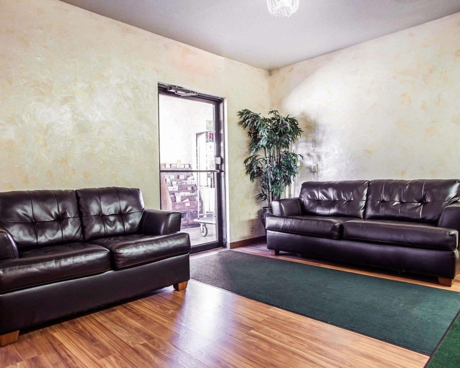 Quality Inn & Suites Champaign North - Urbana gallery photo in Champaign, IL — image 28