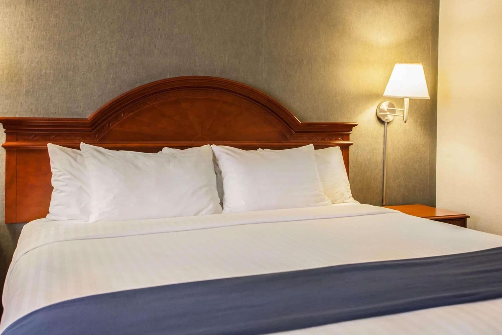 Quality Inn & Suites St Charles -West Chicago gallery photo in Saint Charles, IL — image 18
