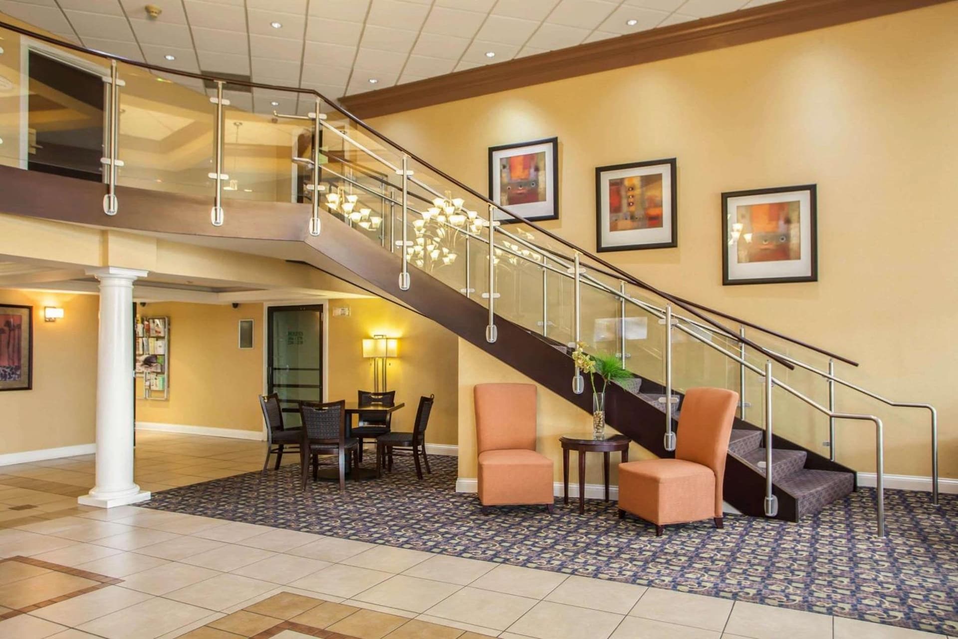 Quality Inn & Suites St Charles -West Chicago gallery photo in Saint Charles, IL — image 9