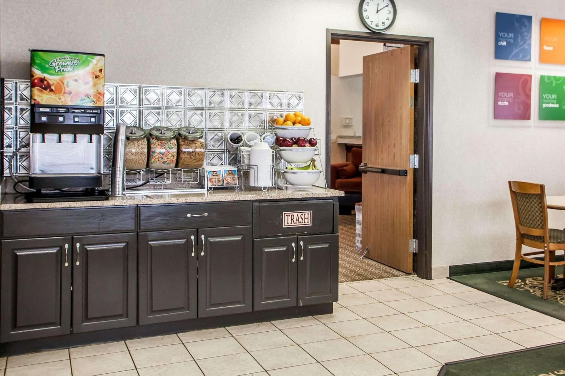 Comfort Suites Peoria I-74 gallery photo in Peoria, IL — image 10