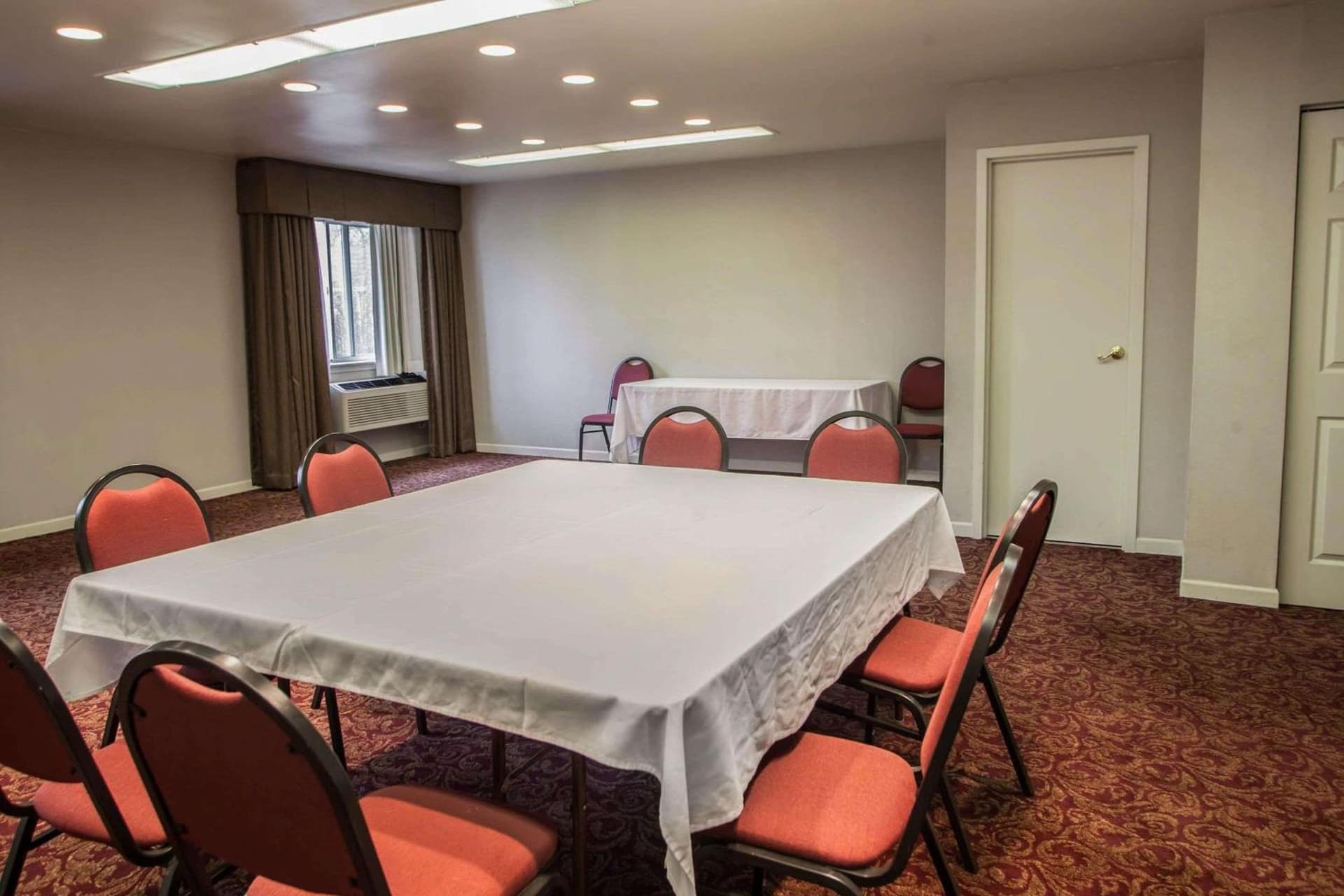 Quality Inn & Suites St Charles -West Chicago gallery photo in Saint Charles, IL — image 29