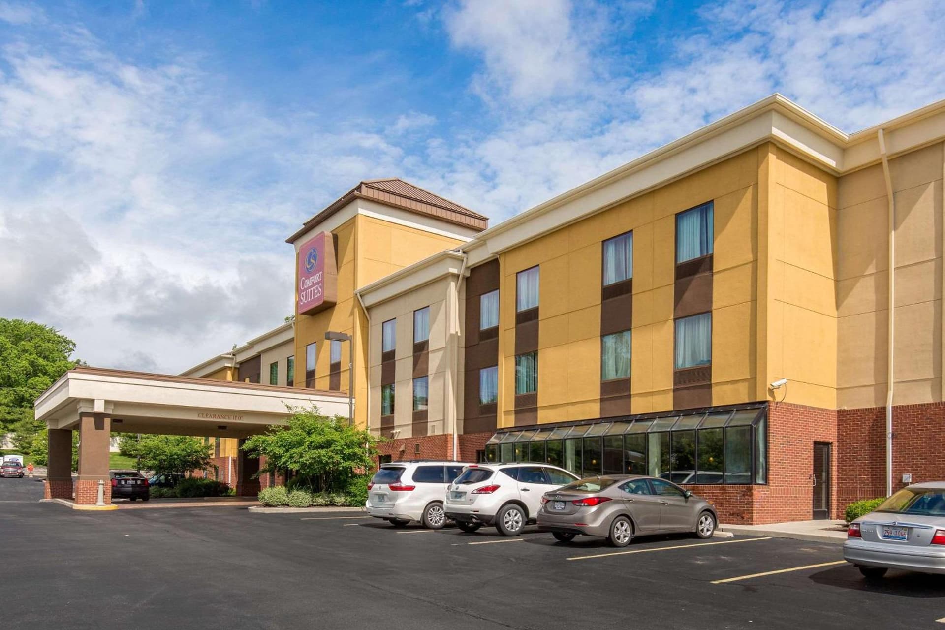 Comfort Suites Fairview Heights Saint Louis interior in Fairview Heights, IL — gallery photo 2