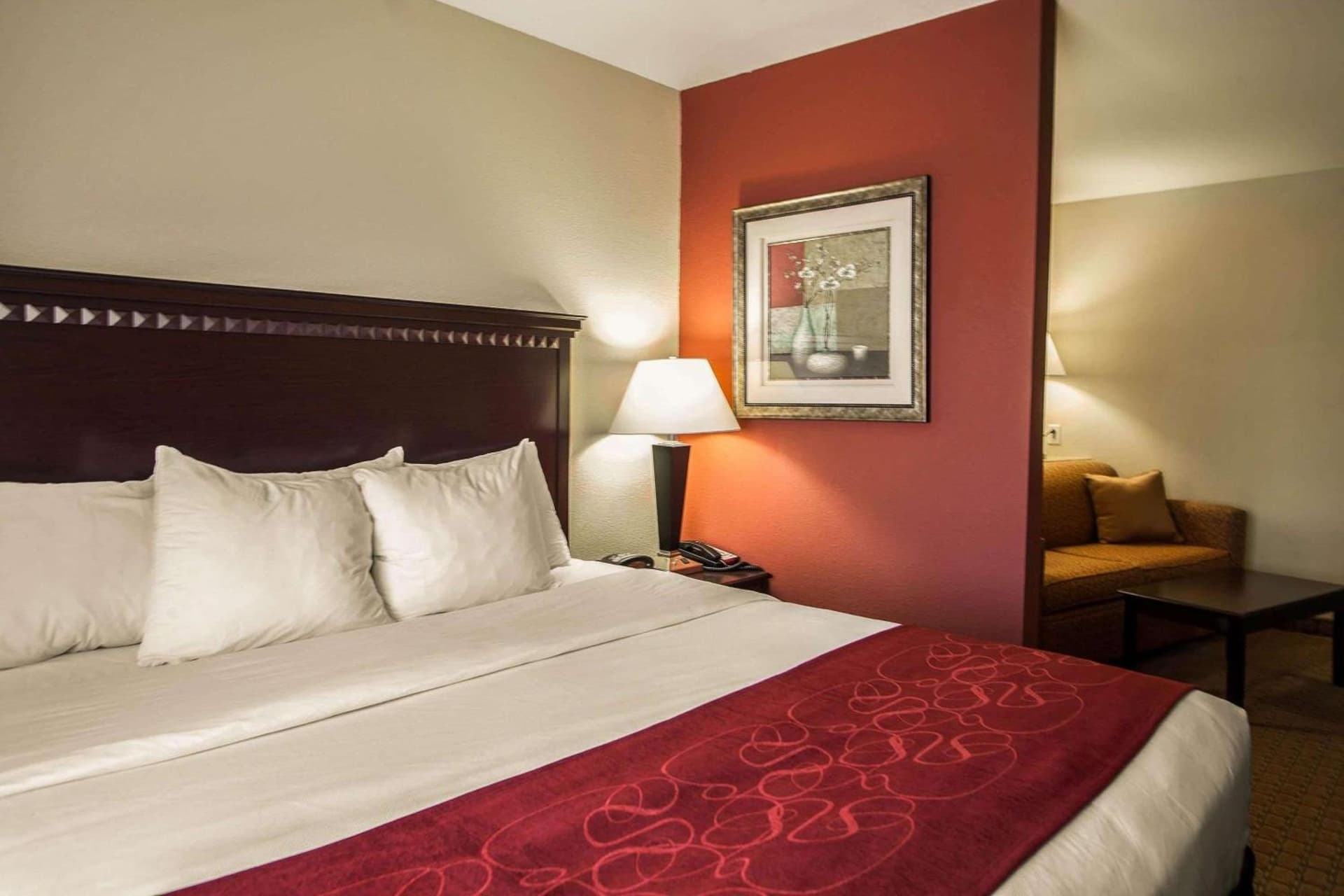 Comfort Suites Bloomington I-55 and I-74 gallery photo in Bloomington, IL — image 7