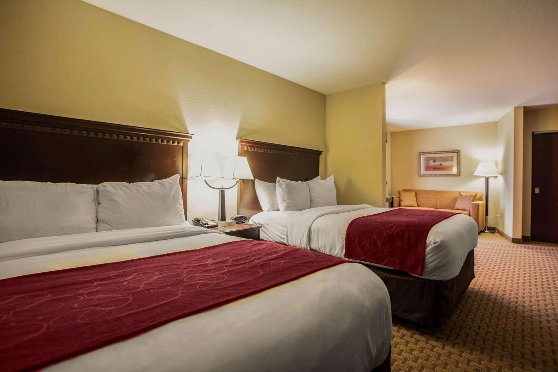 Comfort Suites Bloomington I-55 and I-74 gallery photo in Bloomington, IL — image 19