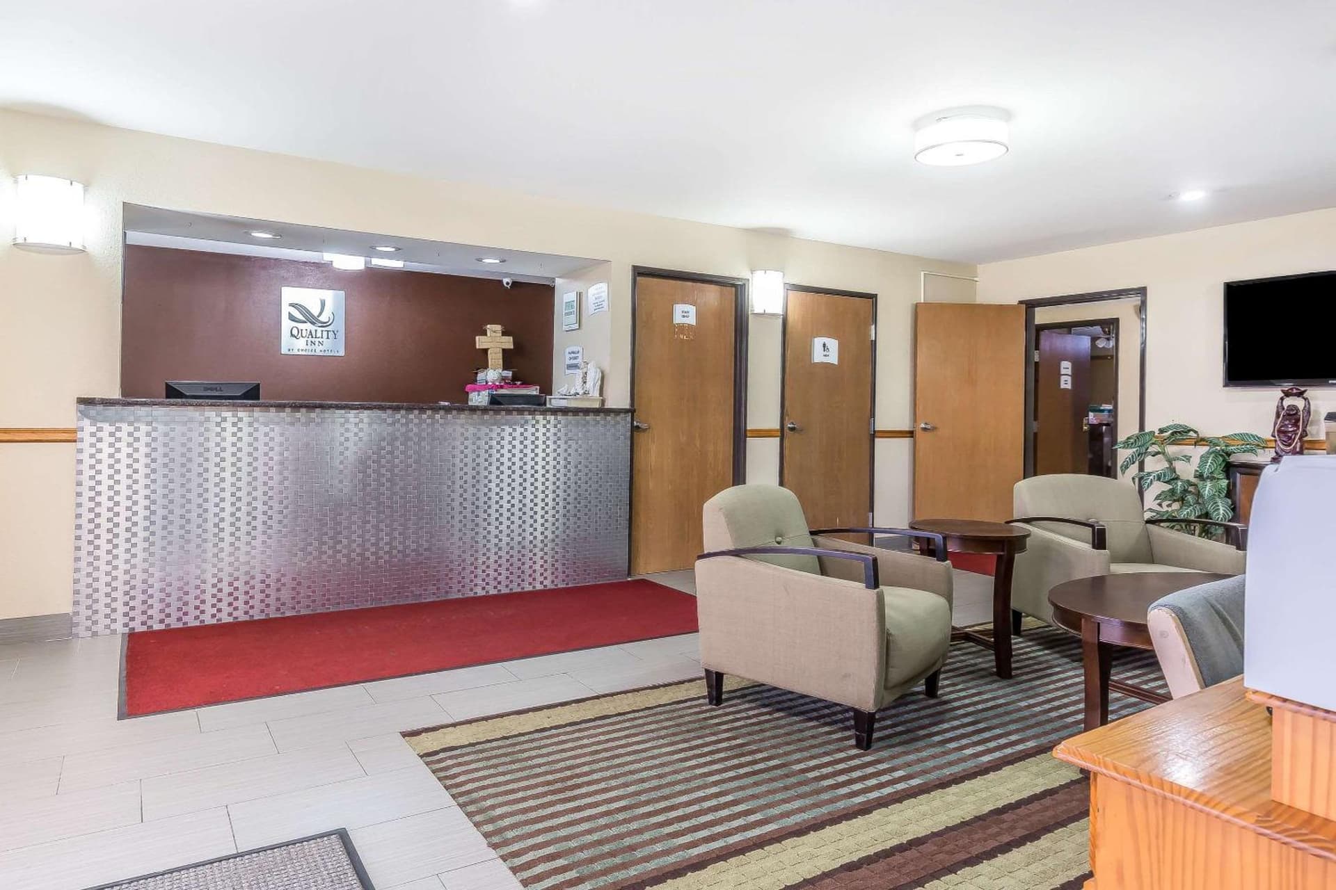 Quality Inn Mount Vernon, IL interior in Mount Vernon, IL — gallery photo 2