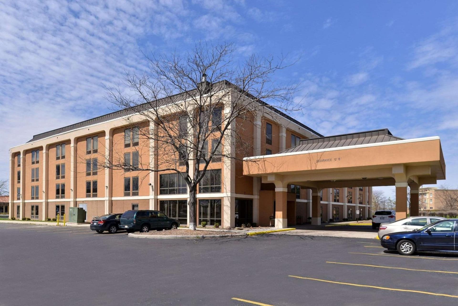 Quality Inn & Suites Matteson near I-57 featured exterior or lobby in Matteson, IL — similar hotel