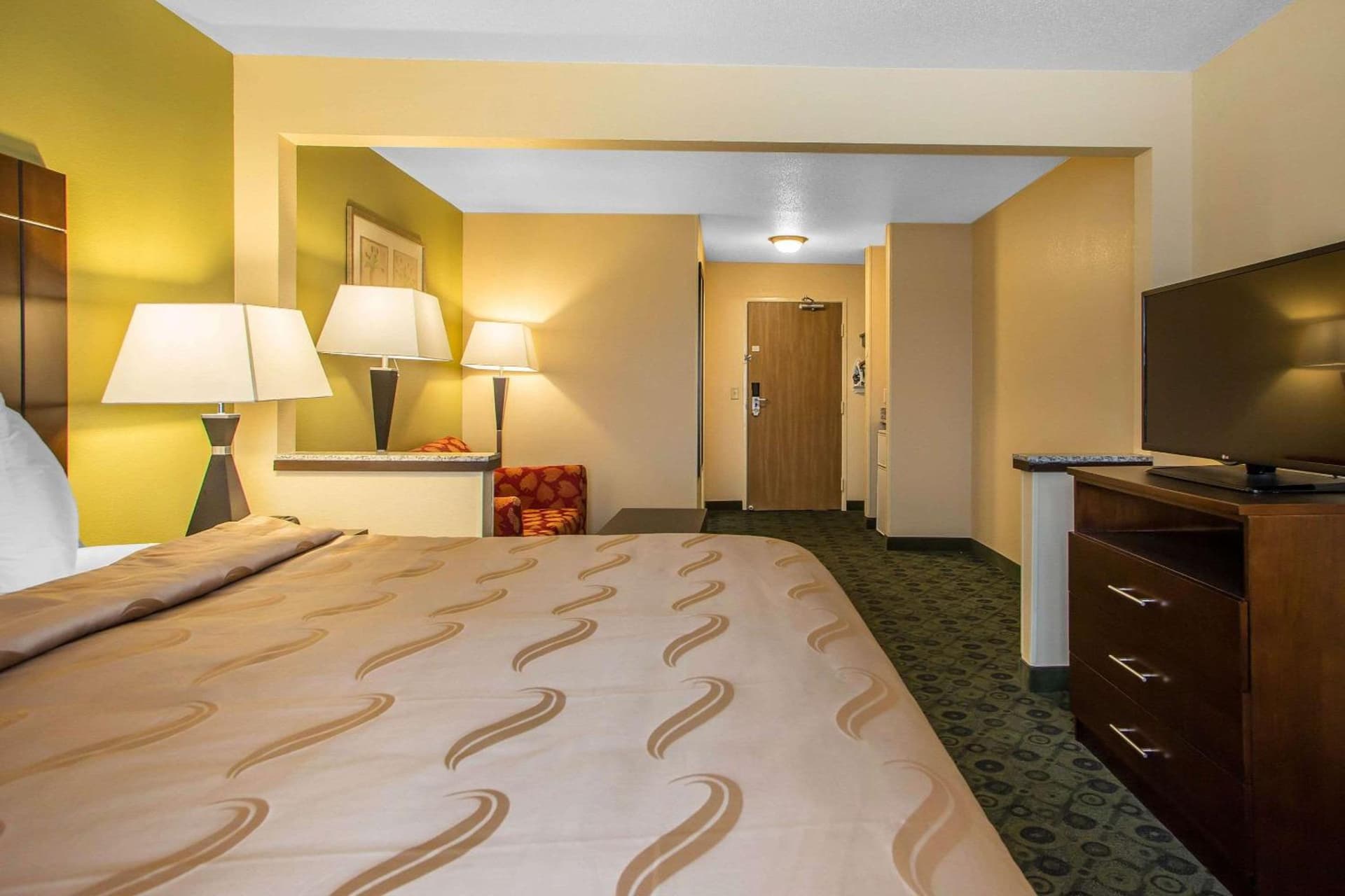 Quality Inn & Suites Bloomington I-55 and I-74 gallery photo in Bloomington, IL — image 13