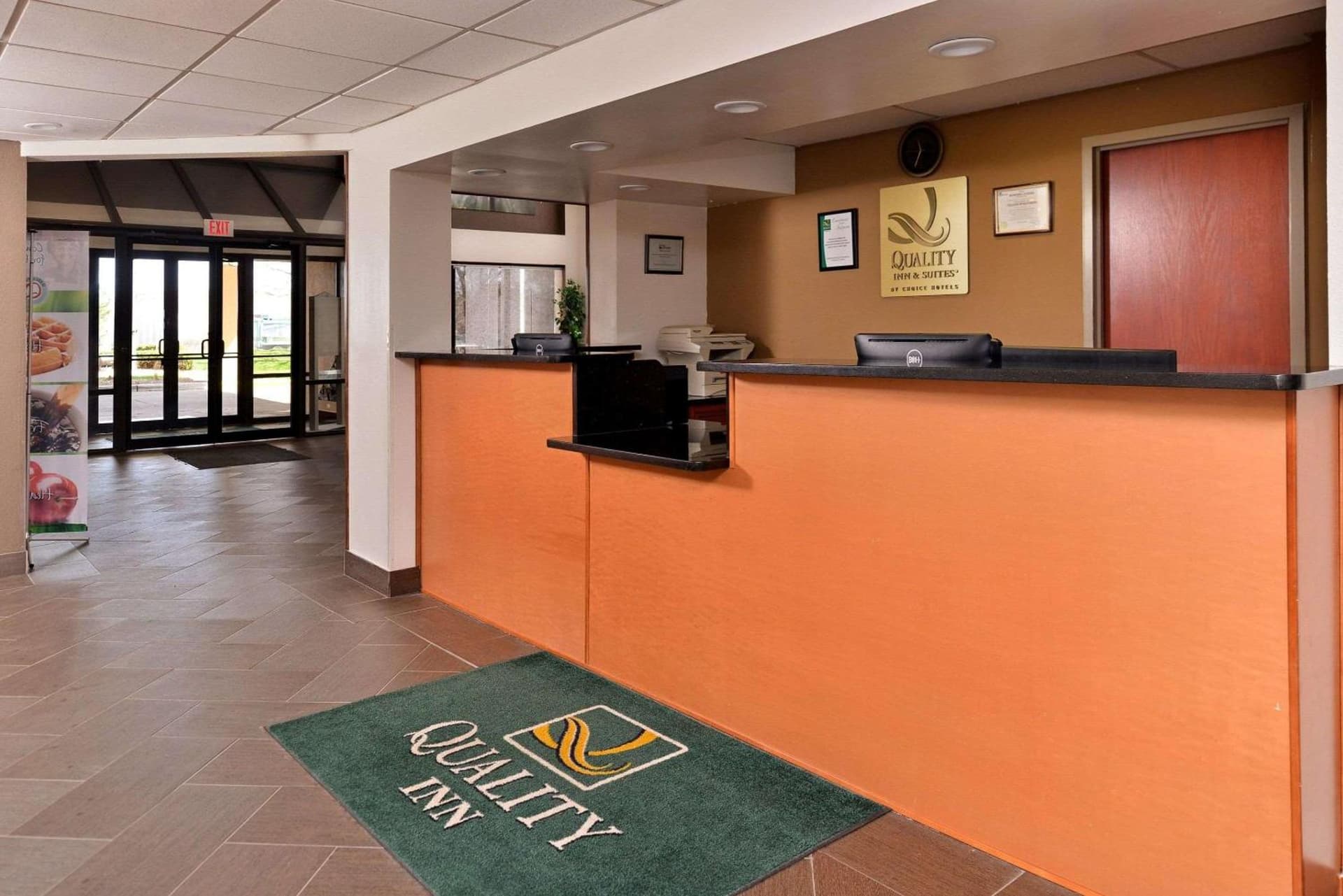 Quality Inn & Suites Matteson near I-57 property views in Matteson, IL — gallery photo 3