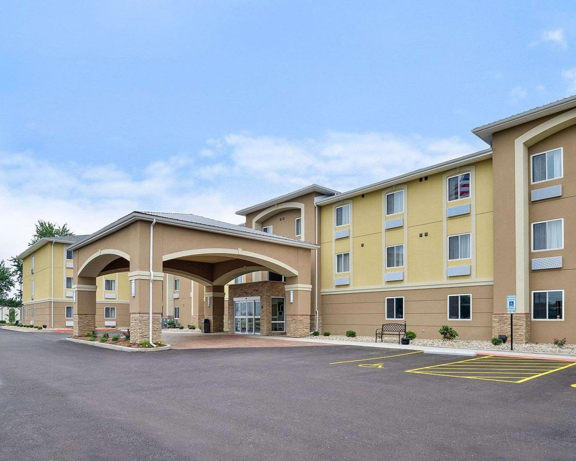 Comfort Inn & Suites Springfield I-55 gallery photo in Springfield, IL — image 27