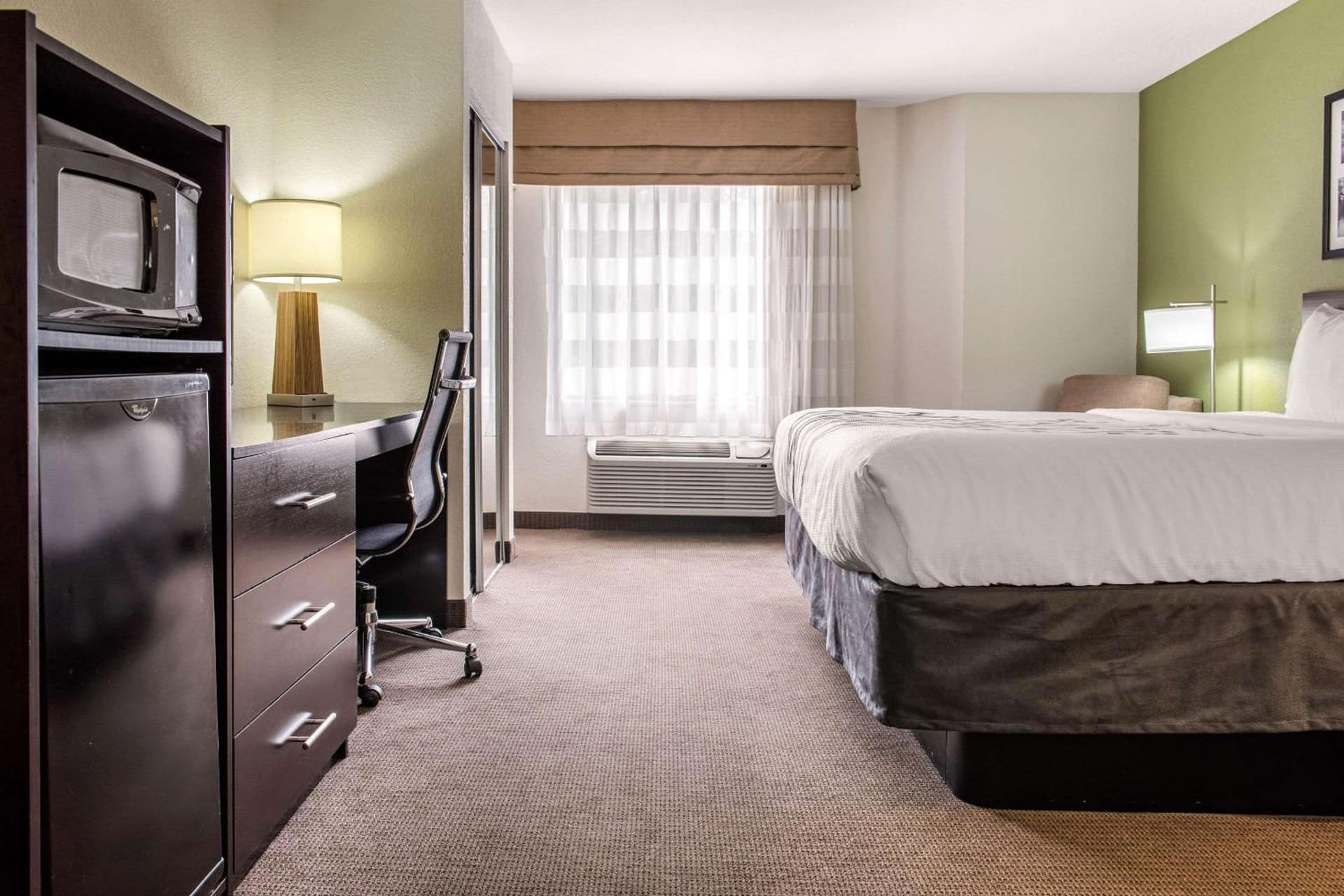 Sleep Inn & Suites Columbus South gallery photo in Columbus, IN — image 12