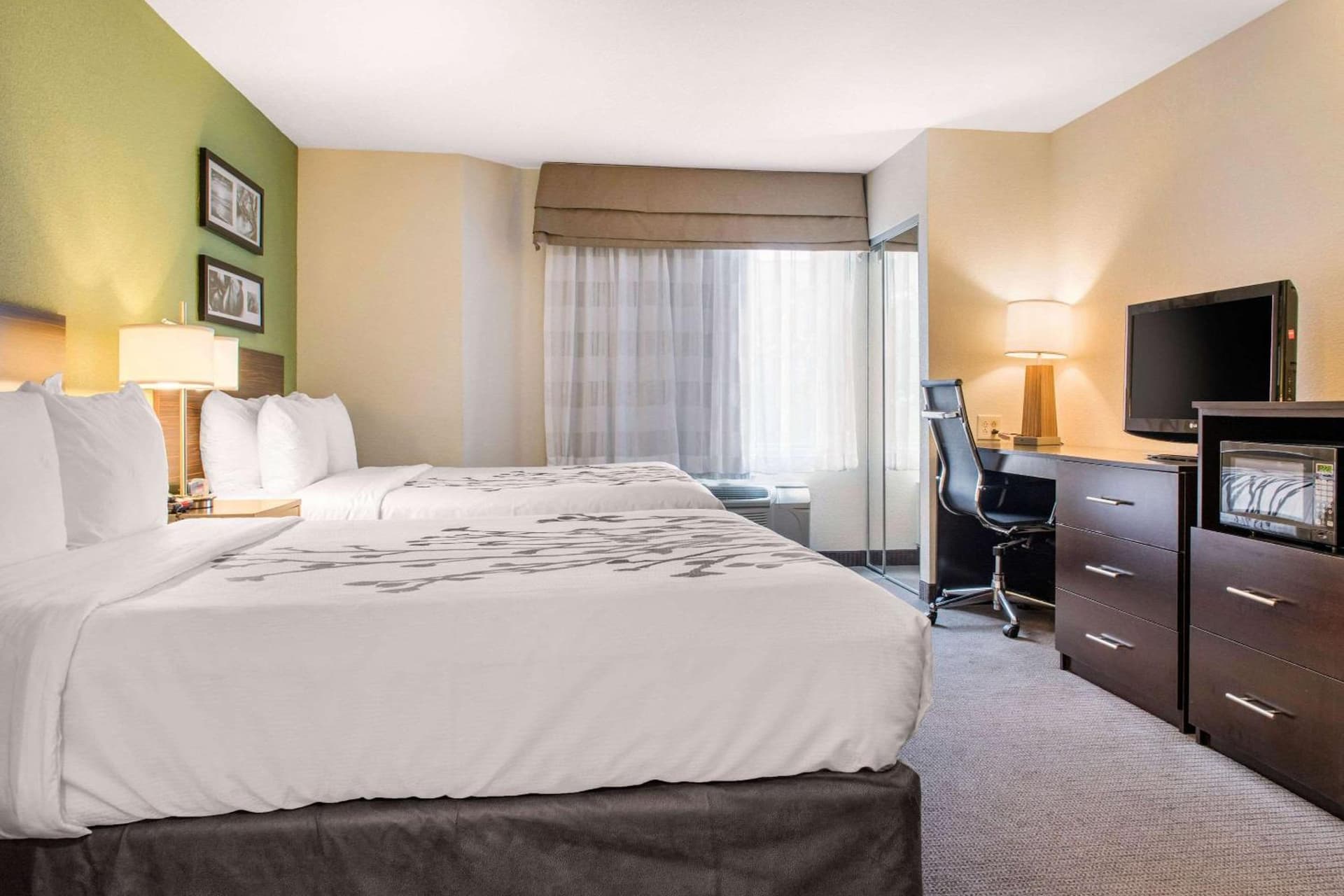 Sleep Inn & Suites Columbus South gallery photo in Columbus, IN — image 15