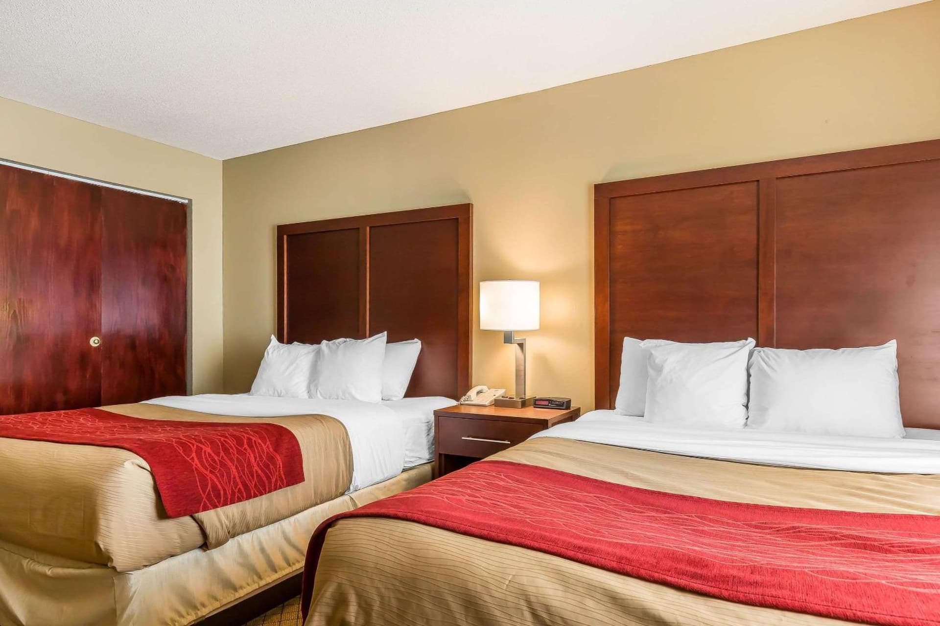 Comfort Inn & Suites Mishawaka-South Bend gallery photo in South Bend, IN — image 22