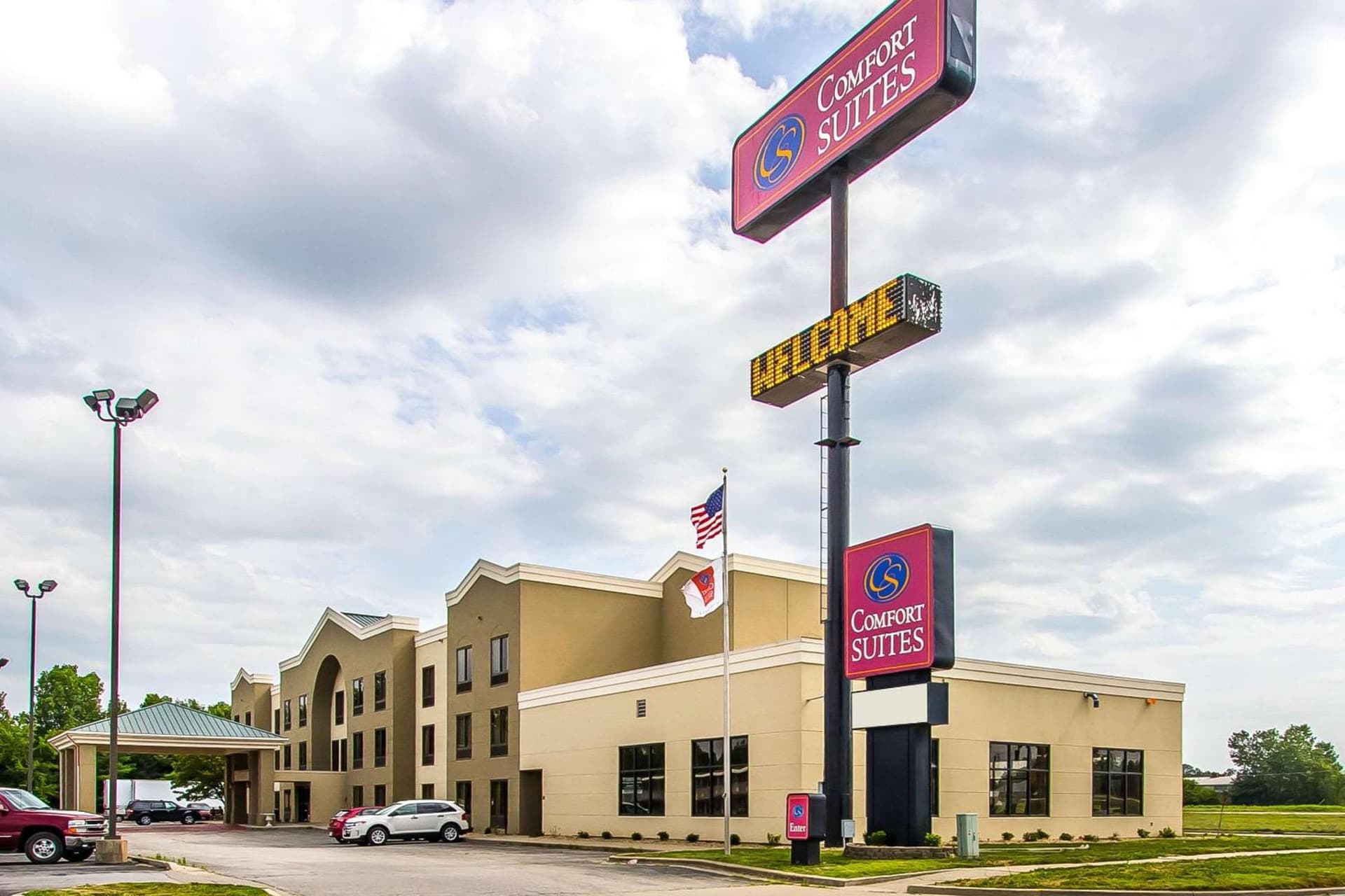Comfort Suites Effingham Central featured exterior or lobby in Effingham, IL — similar hotel