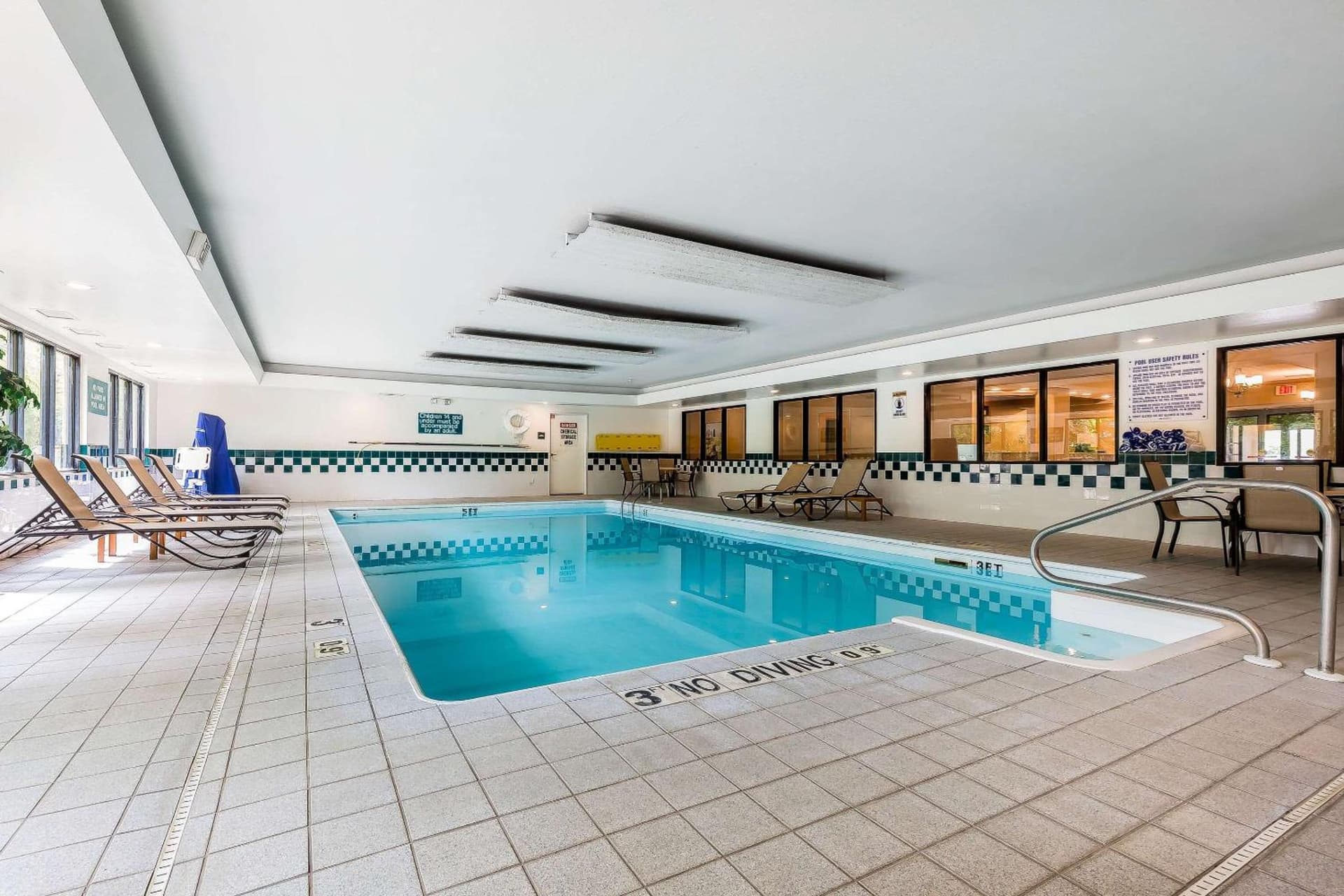 Comfort Inn & Suites Mishawaka-South Bend gallery photo in South Bend, IN — image 23