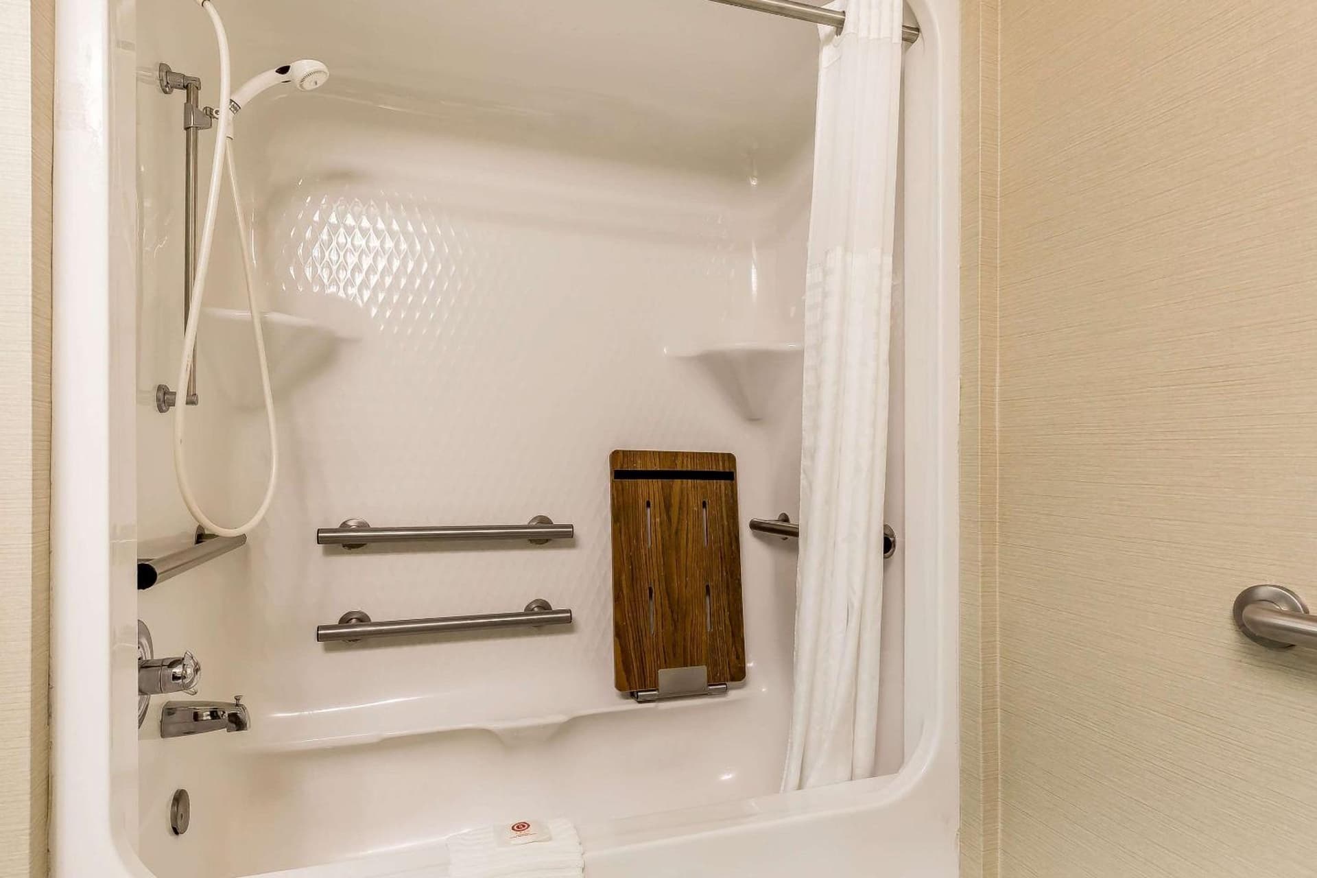 Comfort Inn & Suites Mishawaka-South Bend gallery photo in South Bend, IN — image 40