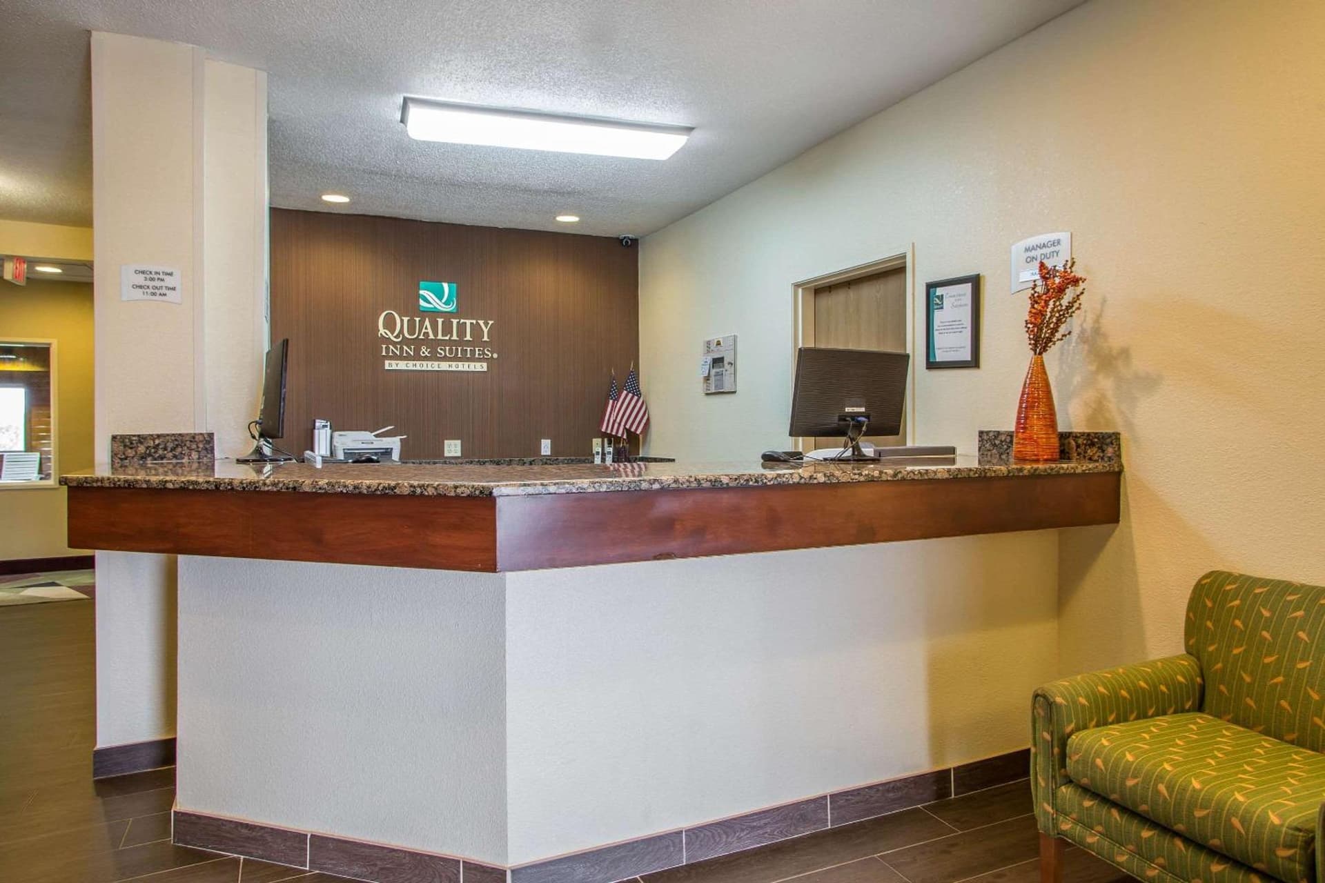 Quality Inn & Suites Bloomington I-55 and I-74 gallery photo in Bloomington, IL — image 7