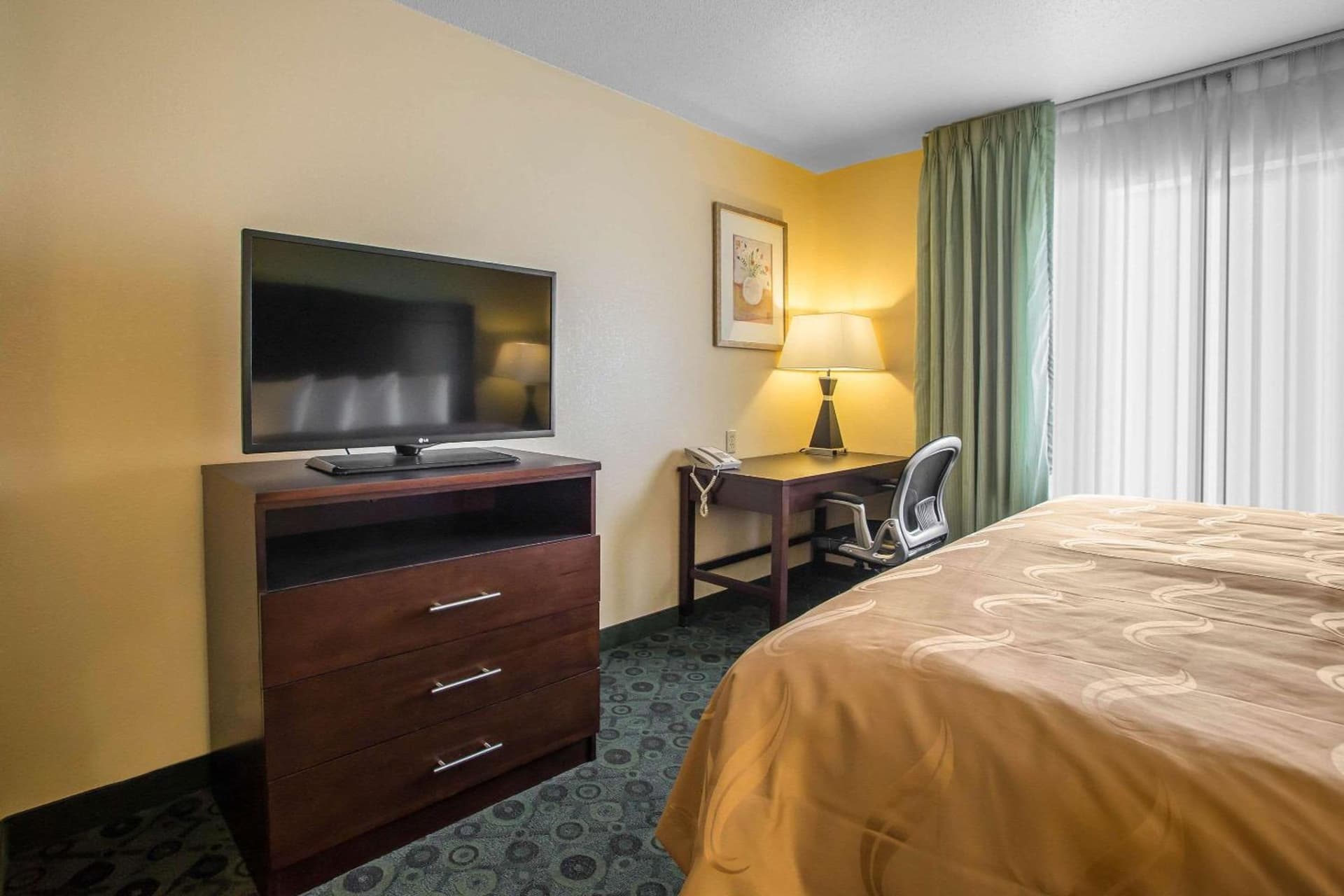 Quality Inn & Suites Bloomington I-55 and I-74 gallery photo in Bloomington, IL — image 5