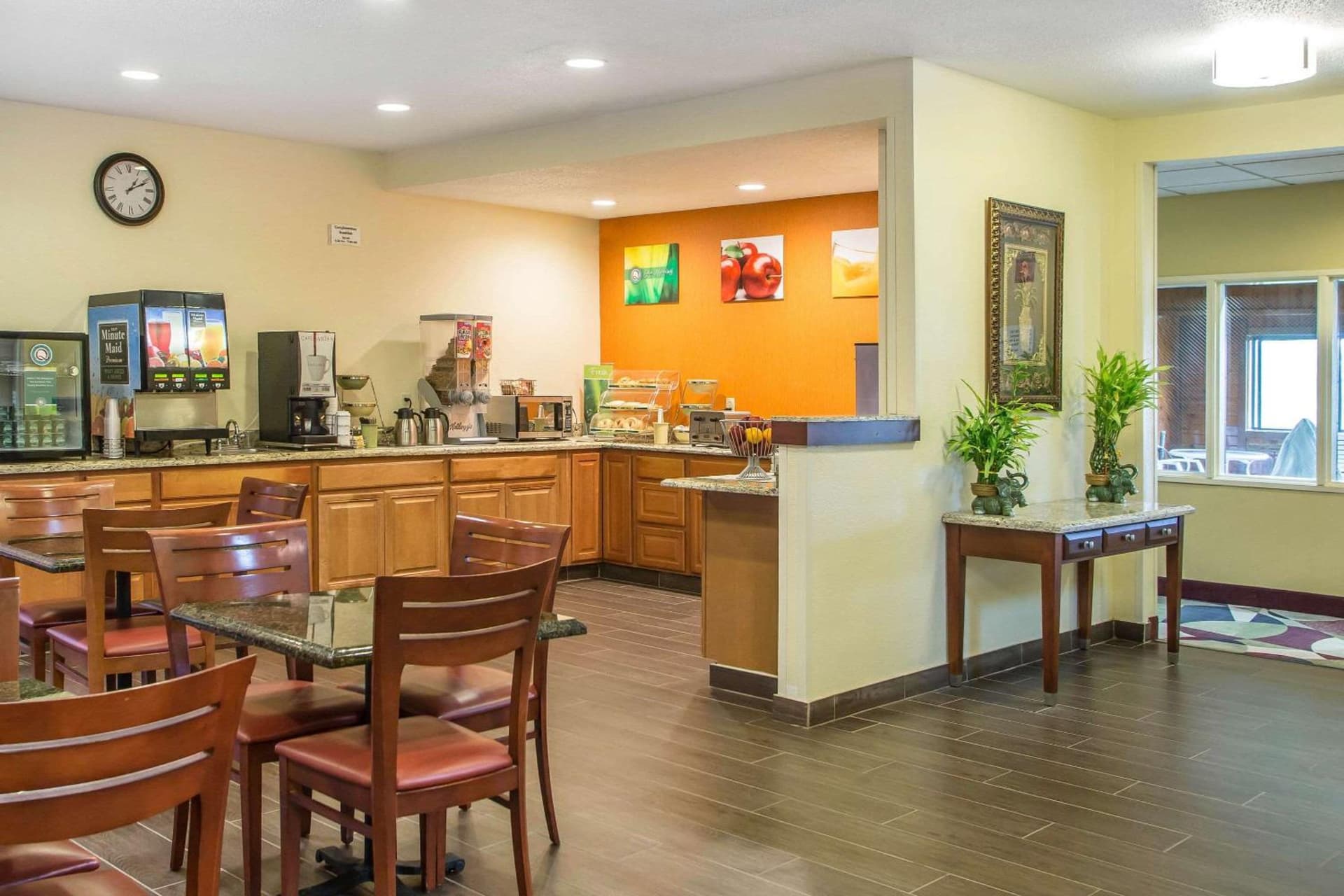 Quality Inn & Suites Bloomington I-55 and I-74 gallery photo in Bloomington, IL — image 14