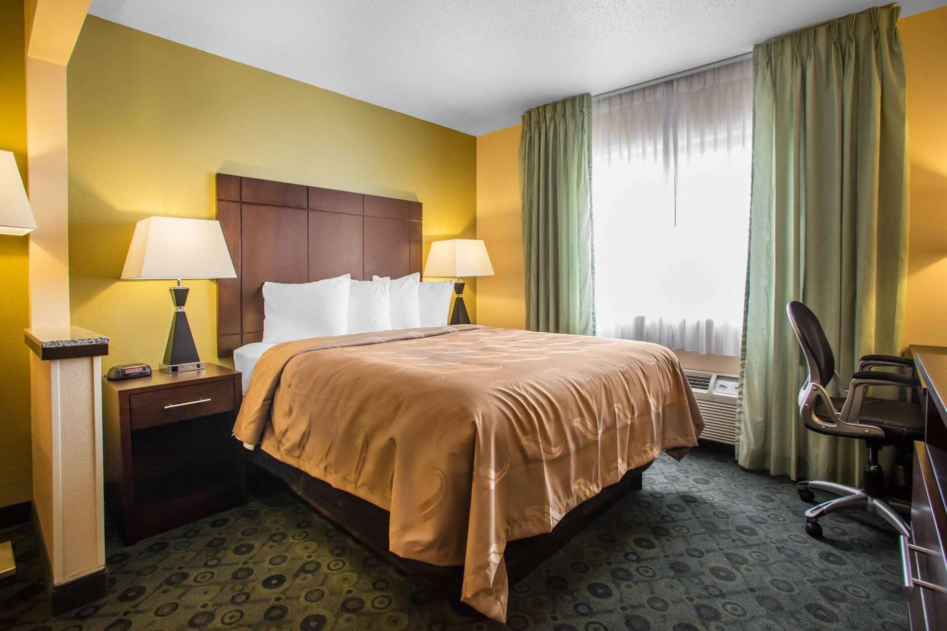 Quality Inn & Suites Bloomington I-55 and I-74 gallery photo in Bloomington, IL — image 19