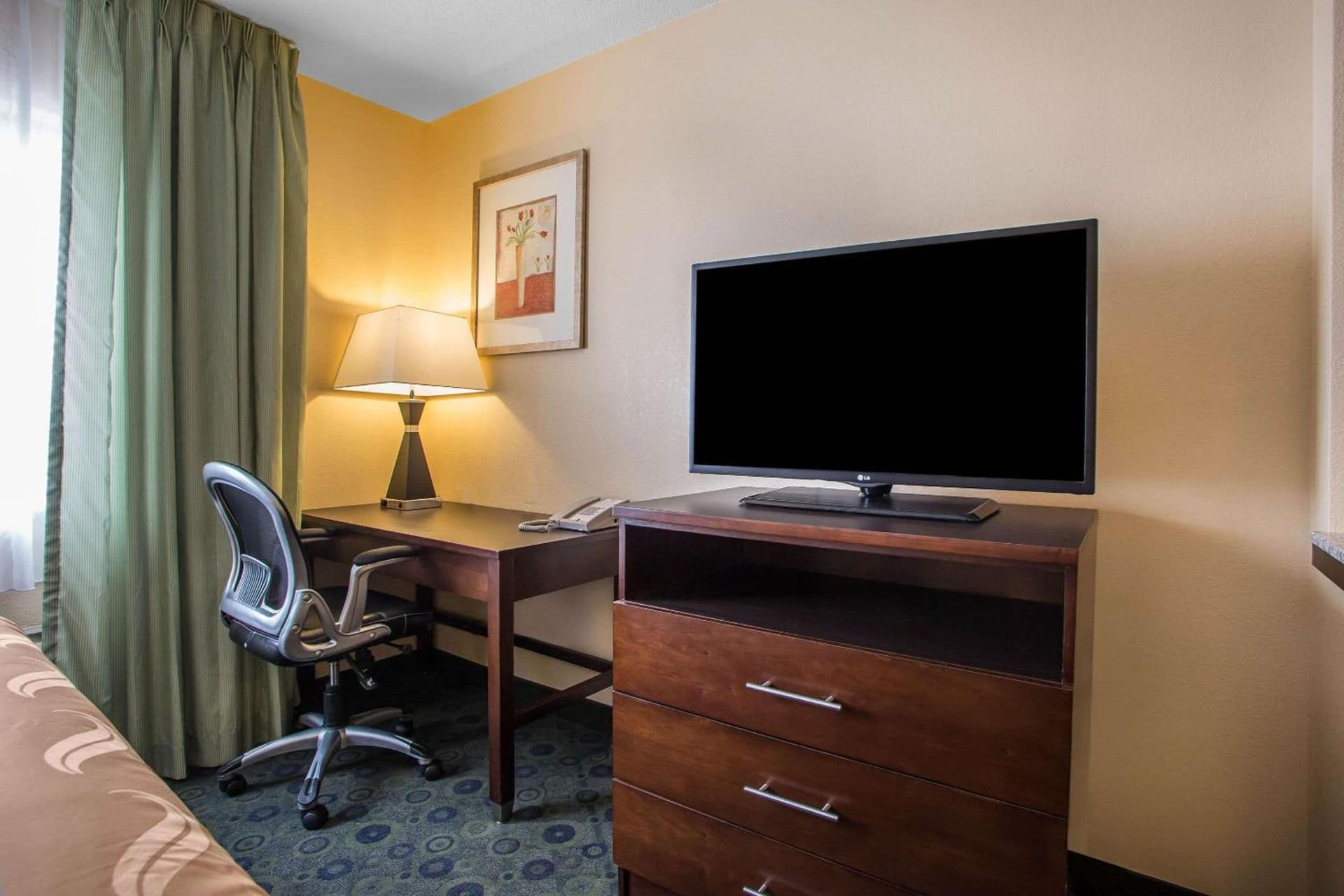 Quality Inn & Suites Bloomington I-55 and I-74 gallery photo in Bloomington, IL — image 6
