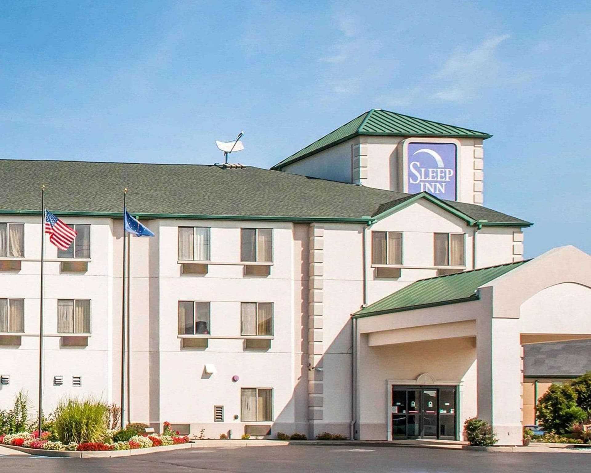 Sleep Inn Elkhart North interior in Elkhart, IN — gallery photo 2