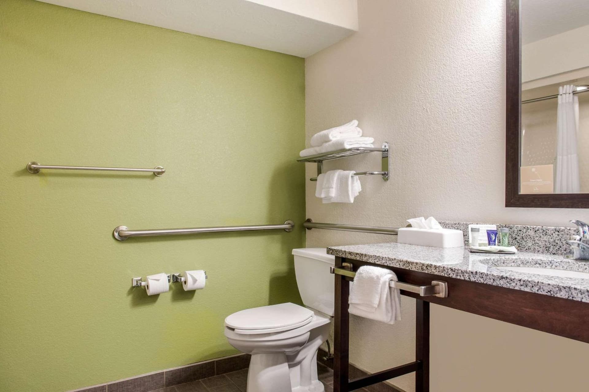 Sleep Inn & Suites Columbus South gallery photo in Columbus, IN — image 26