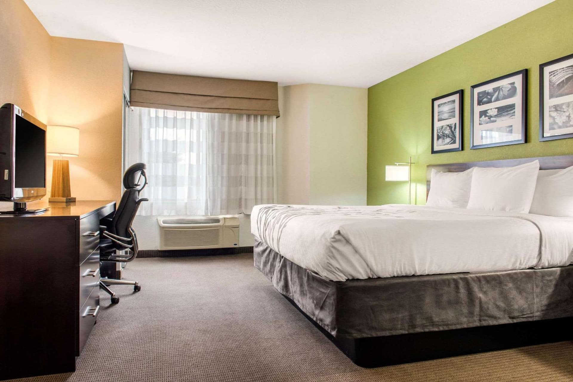 Sleep Inn & Suites Columbus South gallery photo in Columbus, IN — image 7