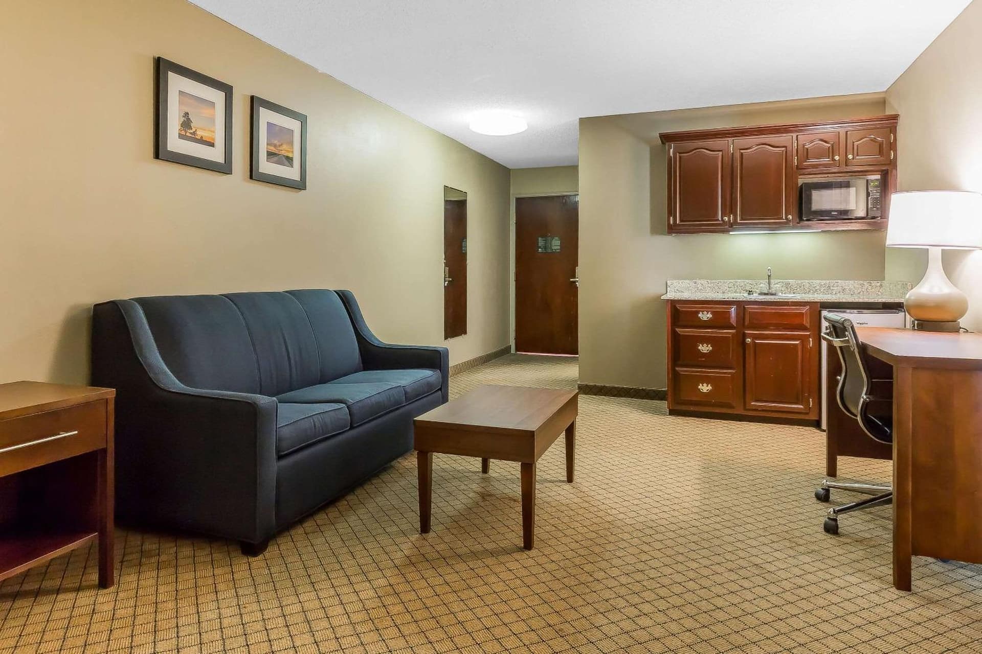 Comfort Inn & Suites Mishawaka-South Bend gallery photo in South Bend, IN — image 29