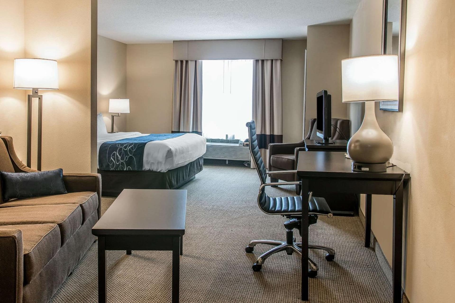 Comfort Suites South Bend Near Casino gallery photo in South Bend, IN — image 18