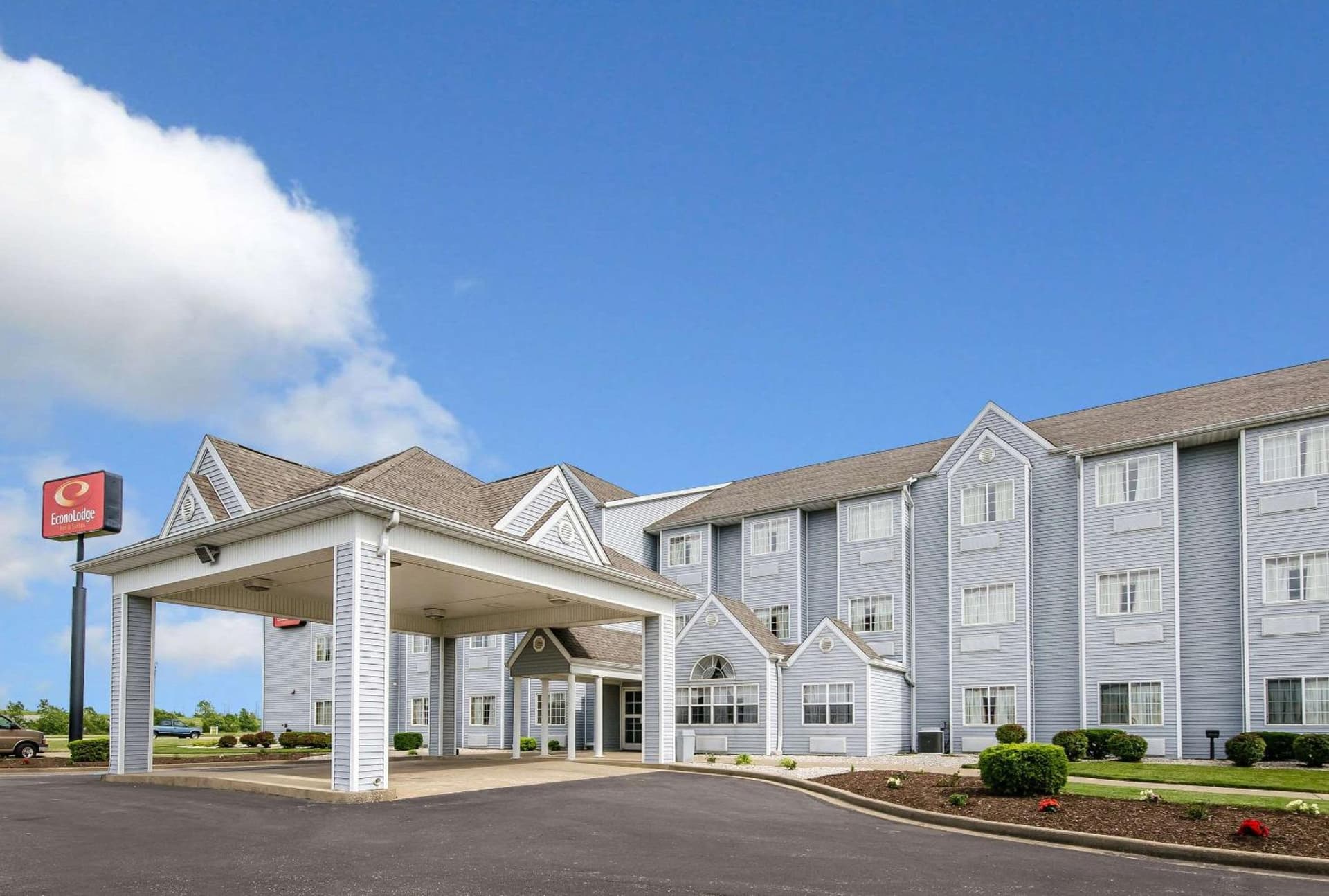 Econo Lodge Inn & Suites Evansville East featured exterior or lobby in Stevenson, IN — similar hotel