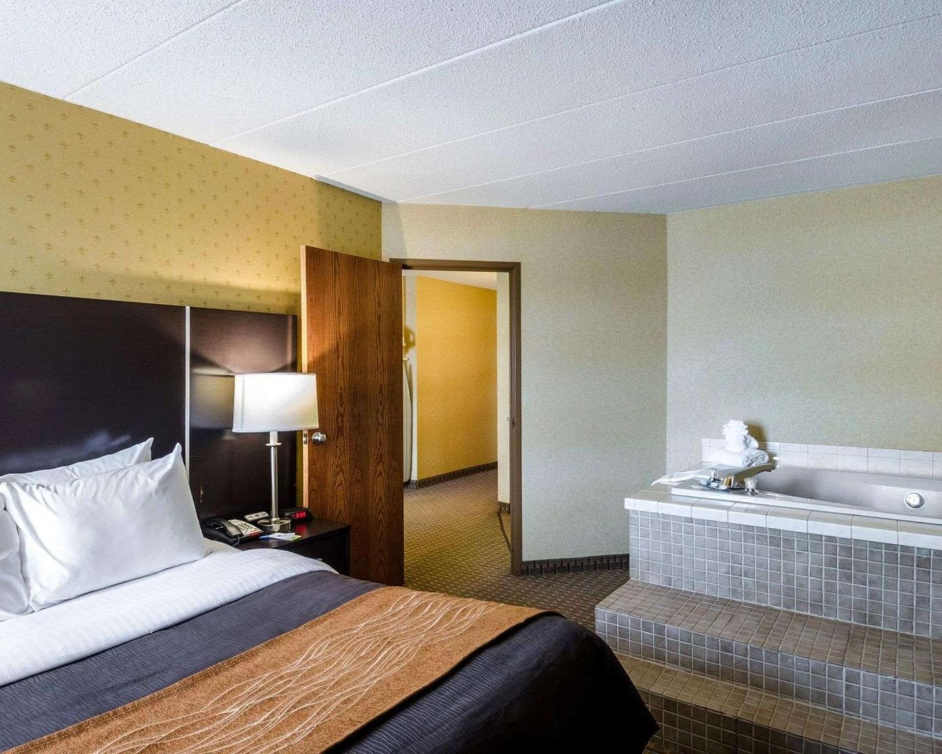 Holiday Inn Express - Fall River North gallery photo in Fall River, MA — image 32