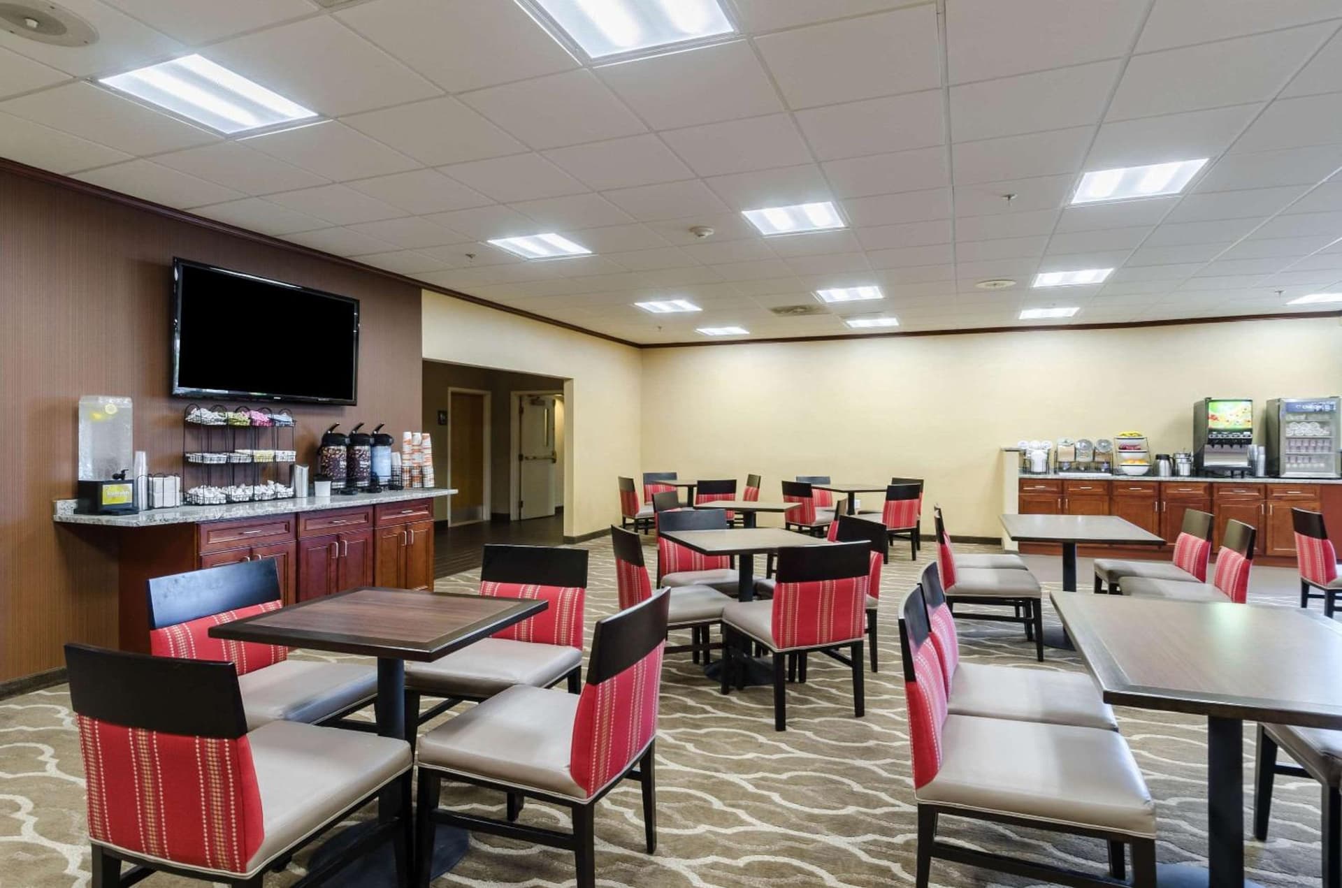 Comfort Inn Randolph-Boston gallery photo in Randolph — image 43