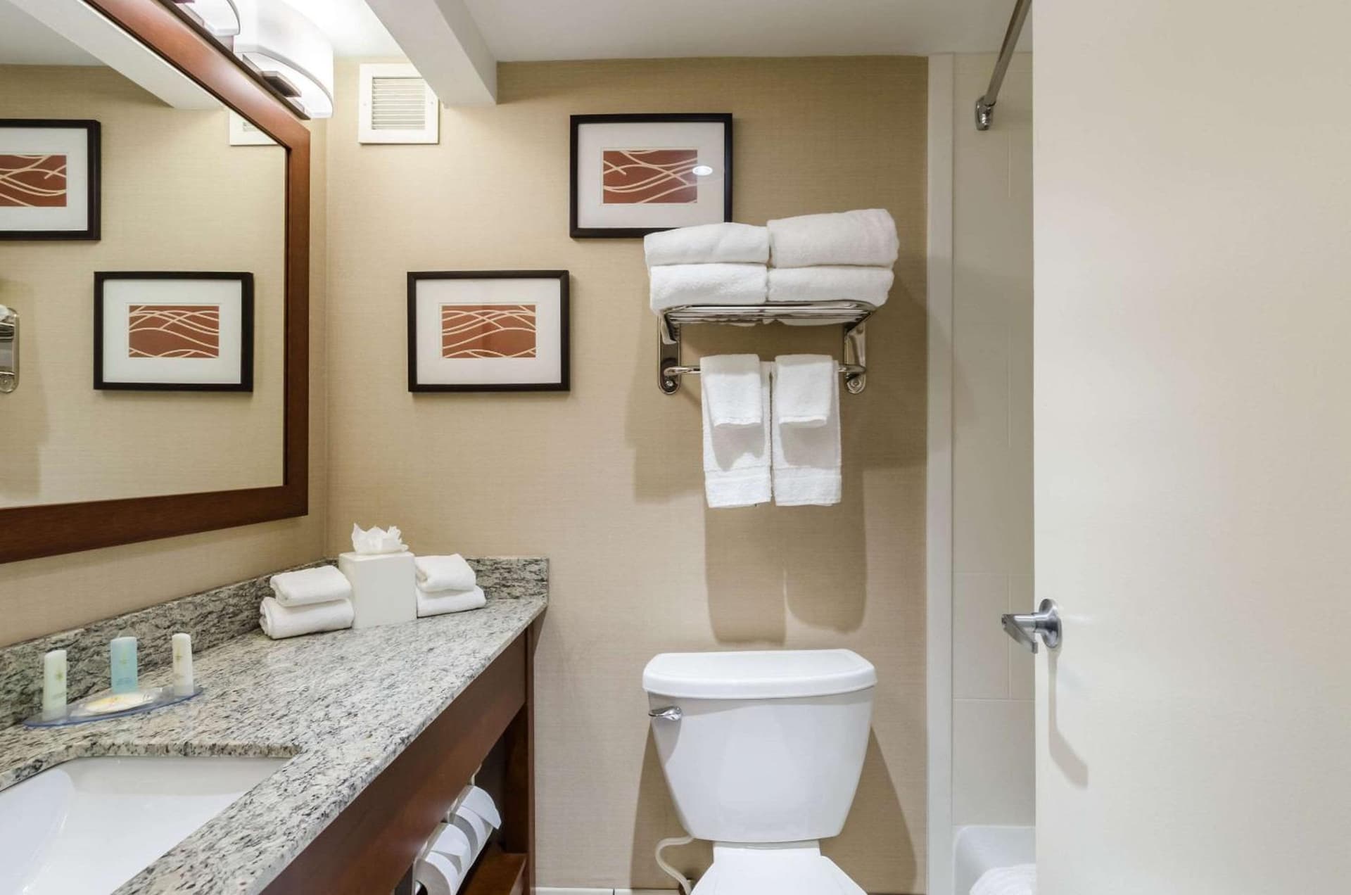 Comfort Inn Randolph-Boston interior in Randolph — gallery photo 2