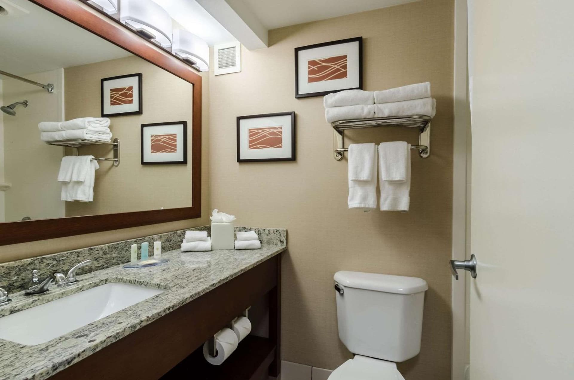 Comfort Inn Randolph-Boston gallery photo in Randolph — image 45