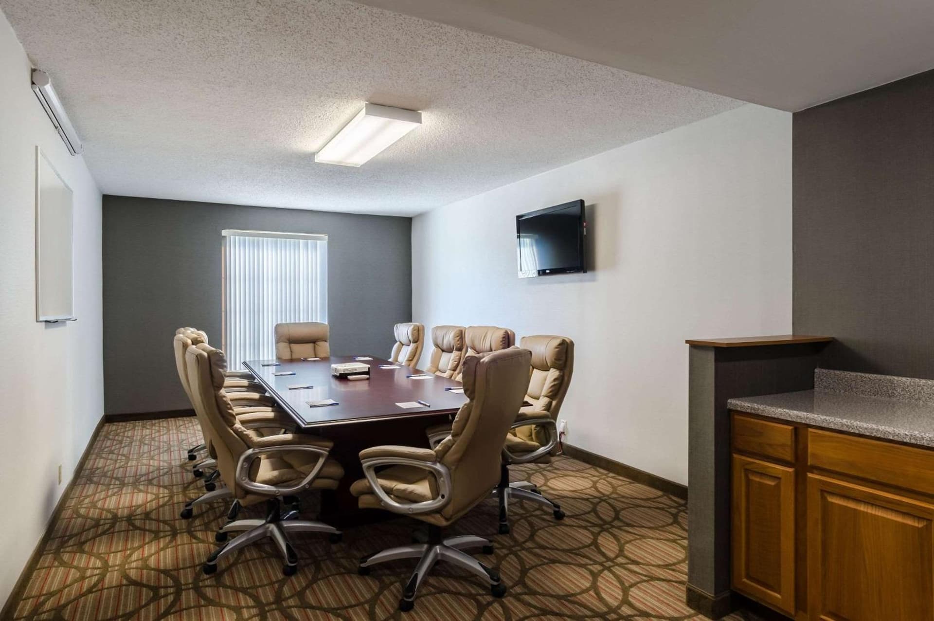 Comfort Inn Randolph-Boston gallery photo in Randolph — image 24