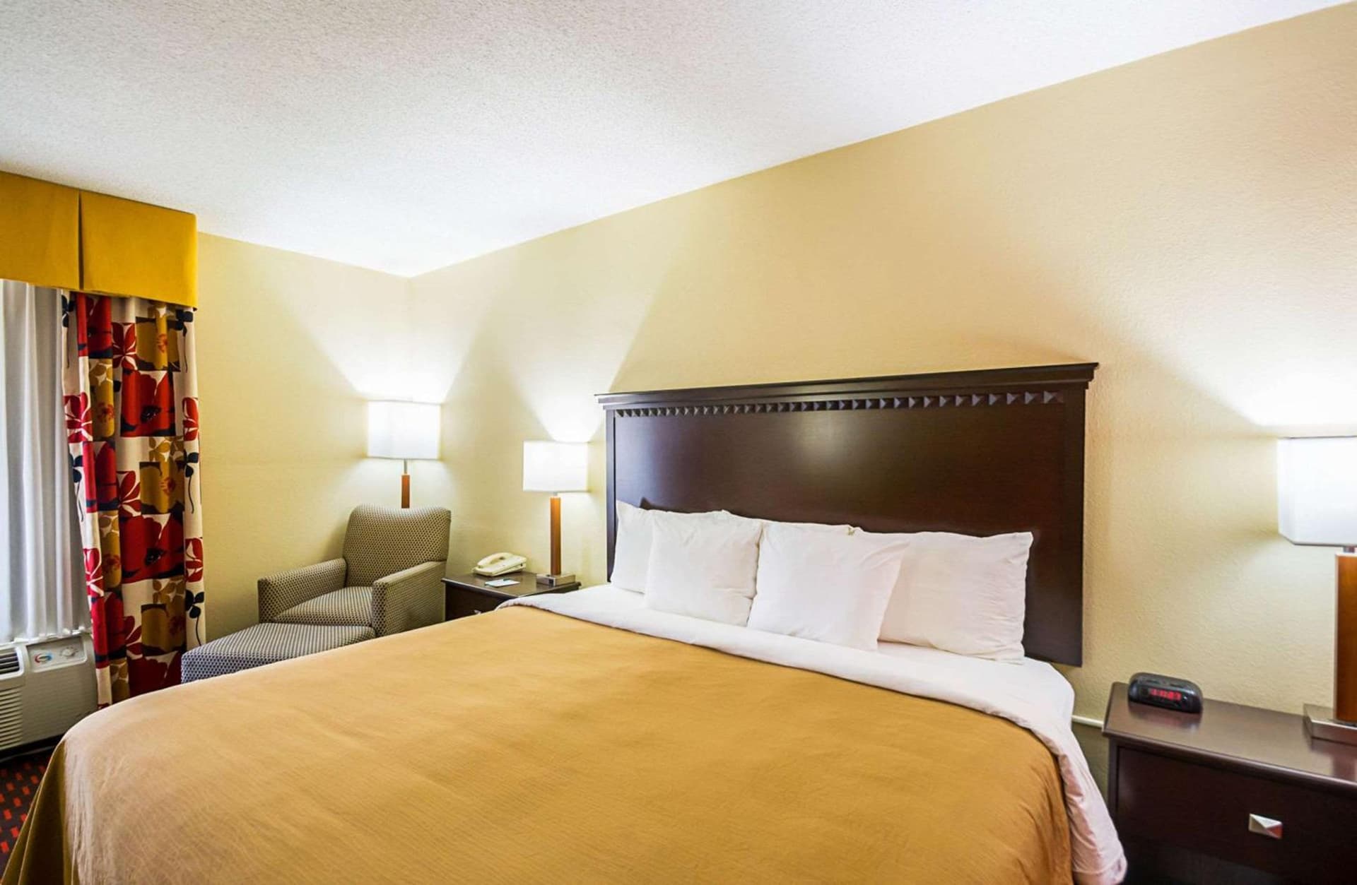 Quality Inn & Suites Hagerstown gallery photo in Hagerstown, MD — image 35