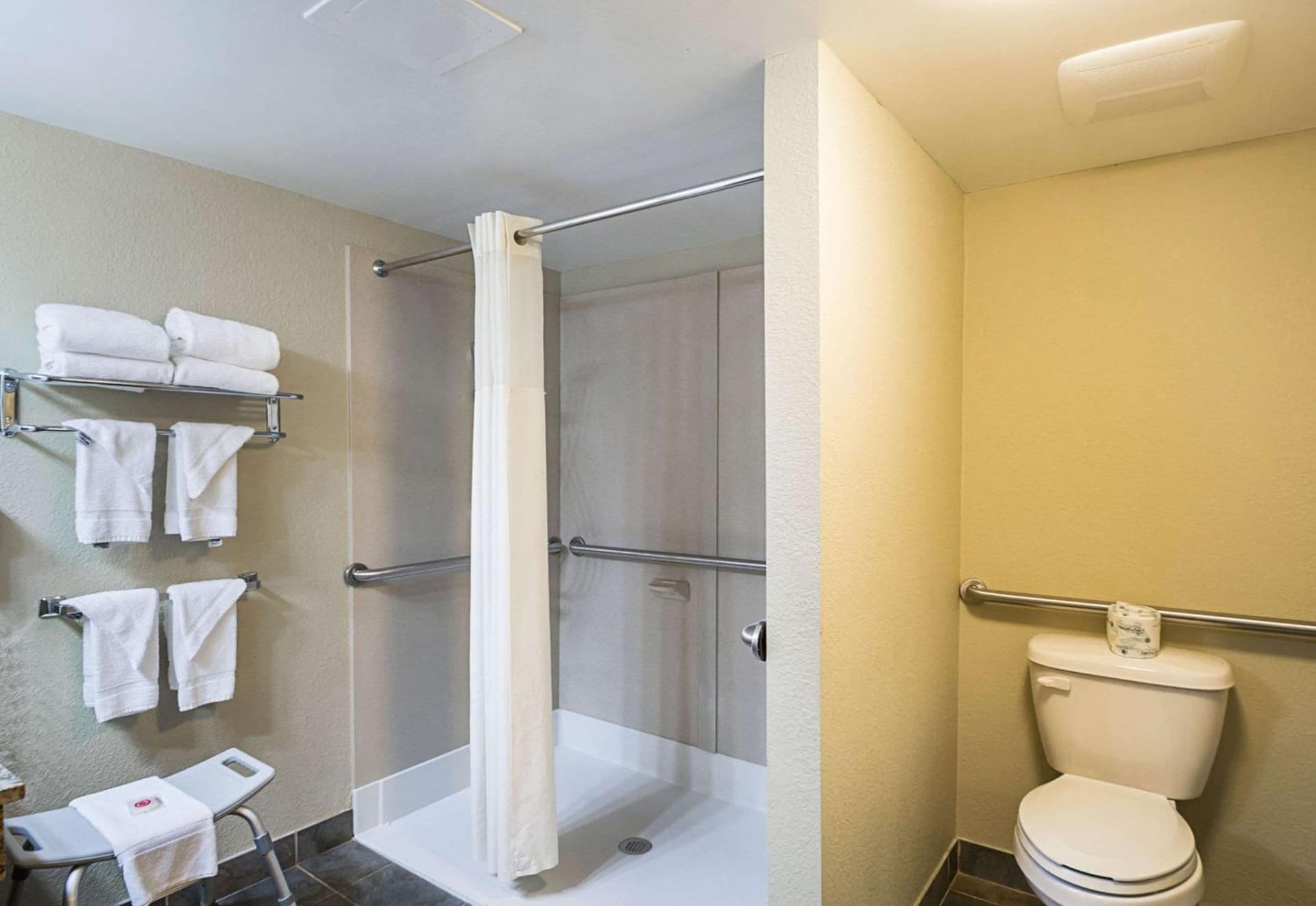 Quality Inn & Suites Hagerstown gallery photo in Hagerstown, MD — image 29
