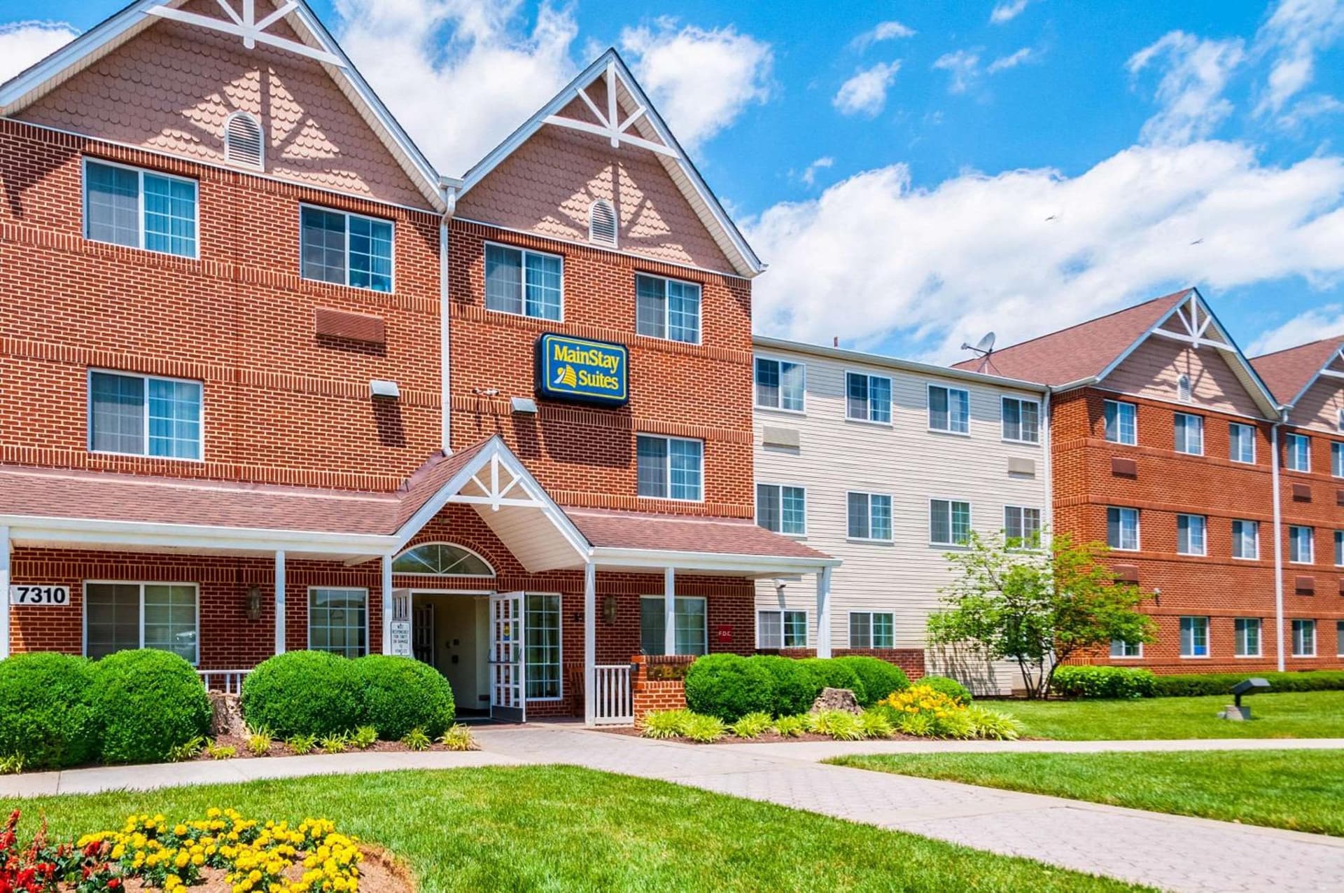 Candlewood Suites Frederick by IHG interior in Frederick, MD — gallery photo 2