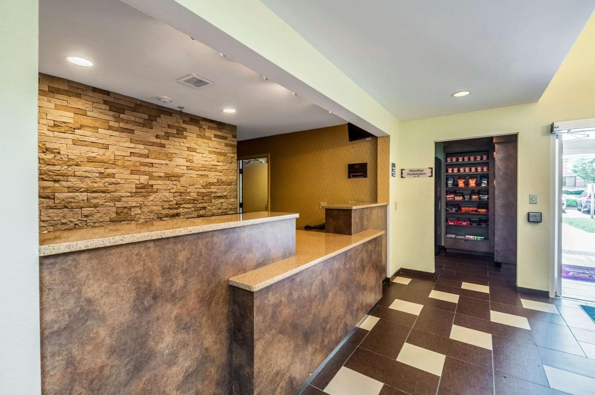 Candlewood Suites Frederick by IHG interior in Frederick, MD — gallery photo 2