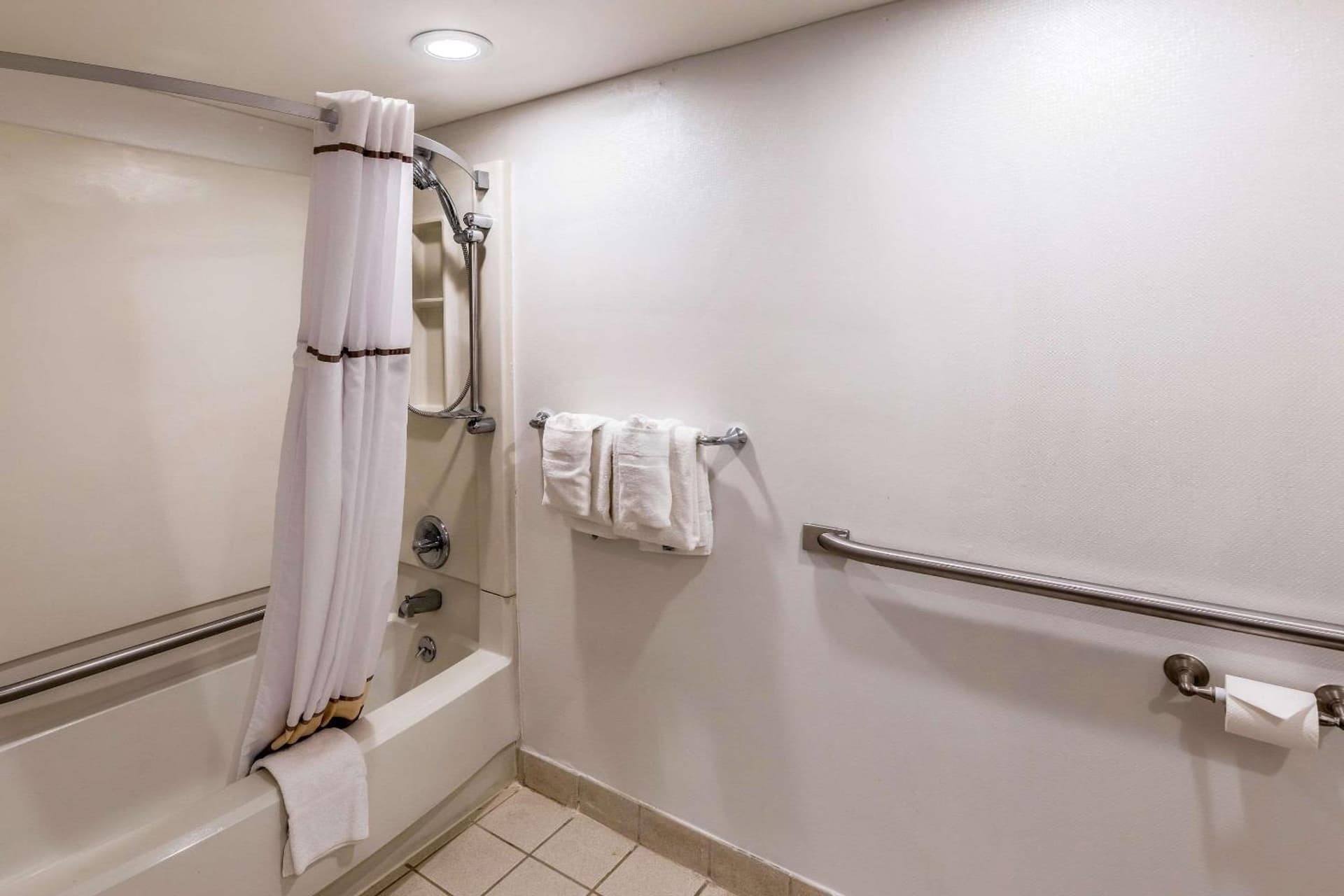 Quality Inn University Lansing gallery photo in Lansing, MI — image 4