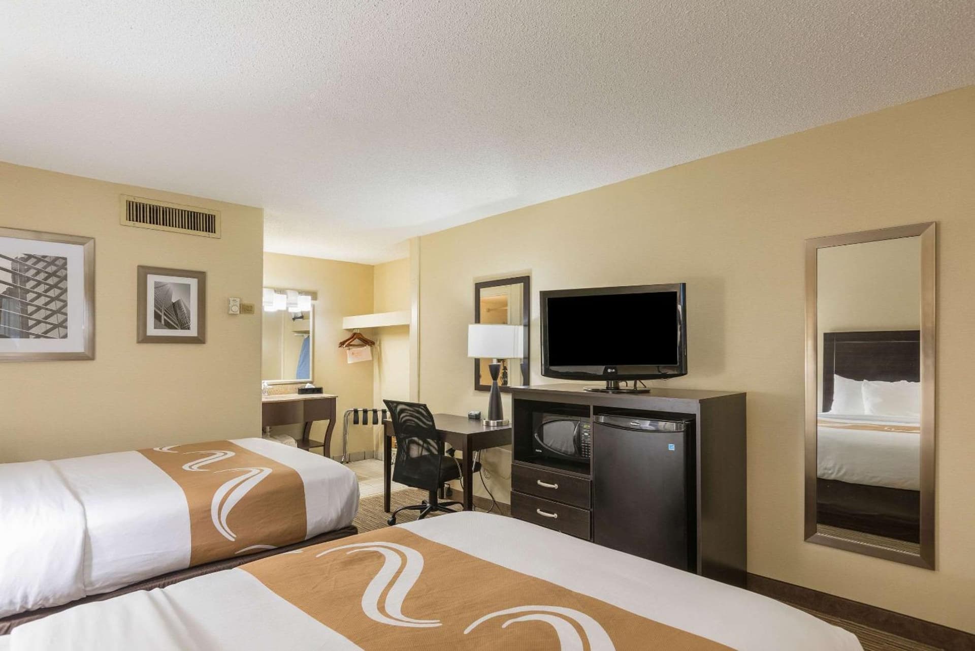 Quality Inn University Lansing gallery photo in Lansing, MI — image 10