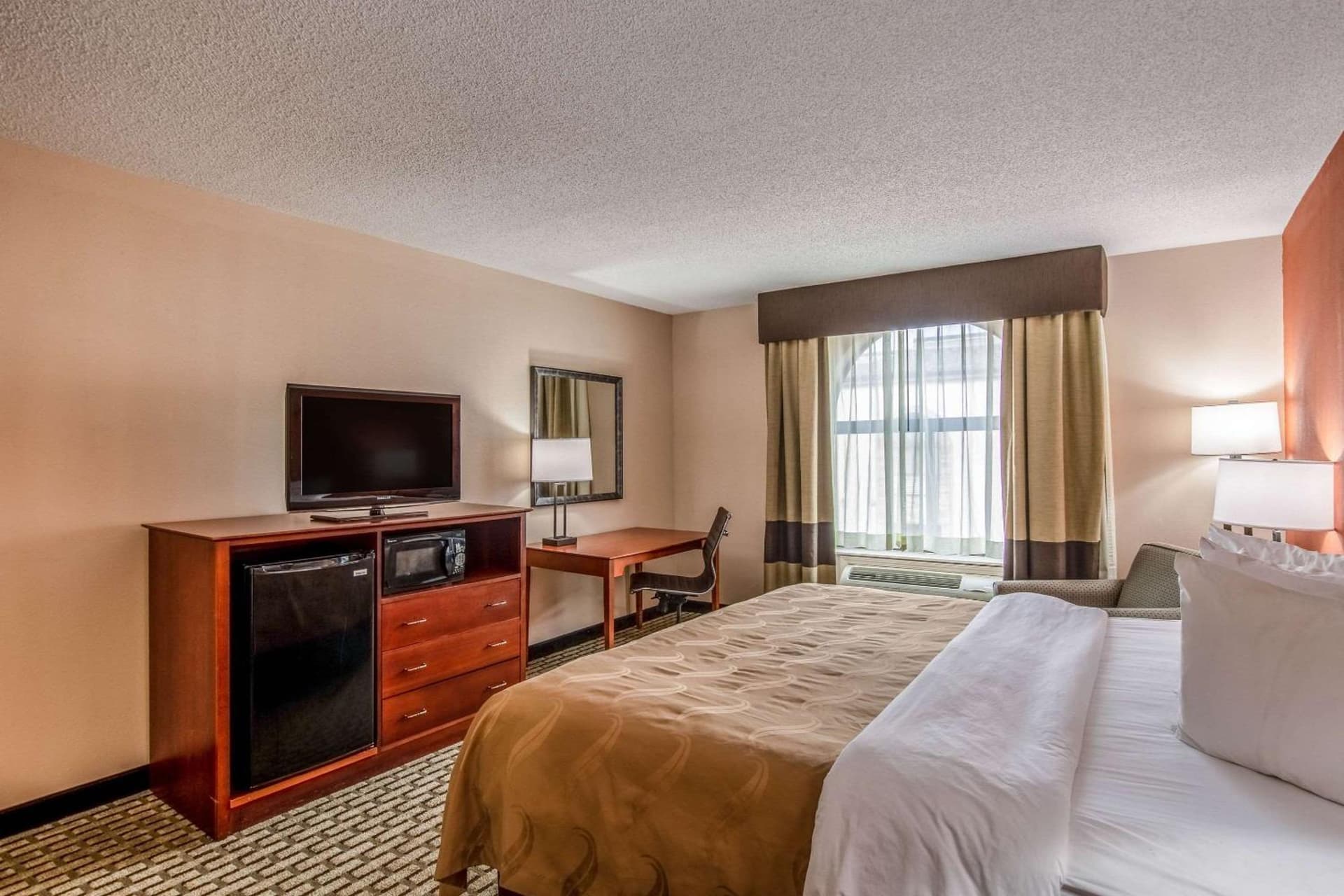 Country Inn & Suites by Radisson, Muskegon, MI gallery photo in Muskegon, MI — image 23